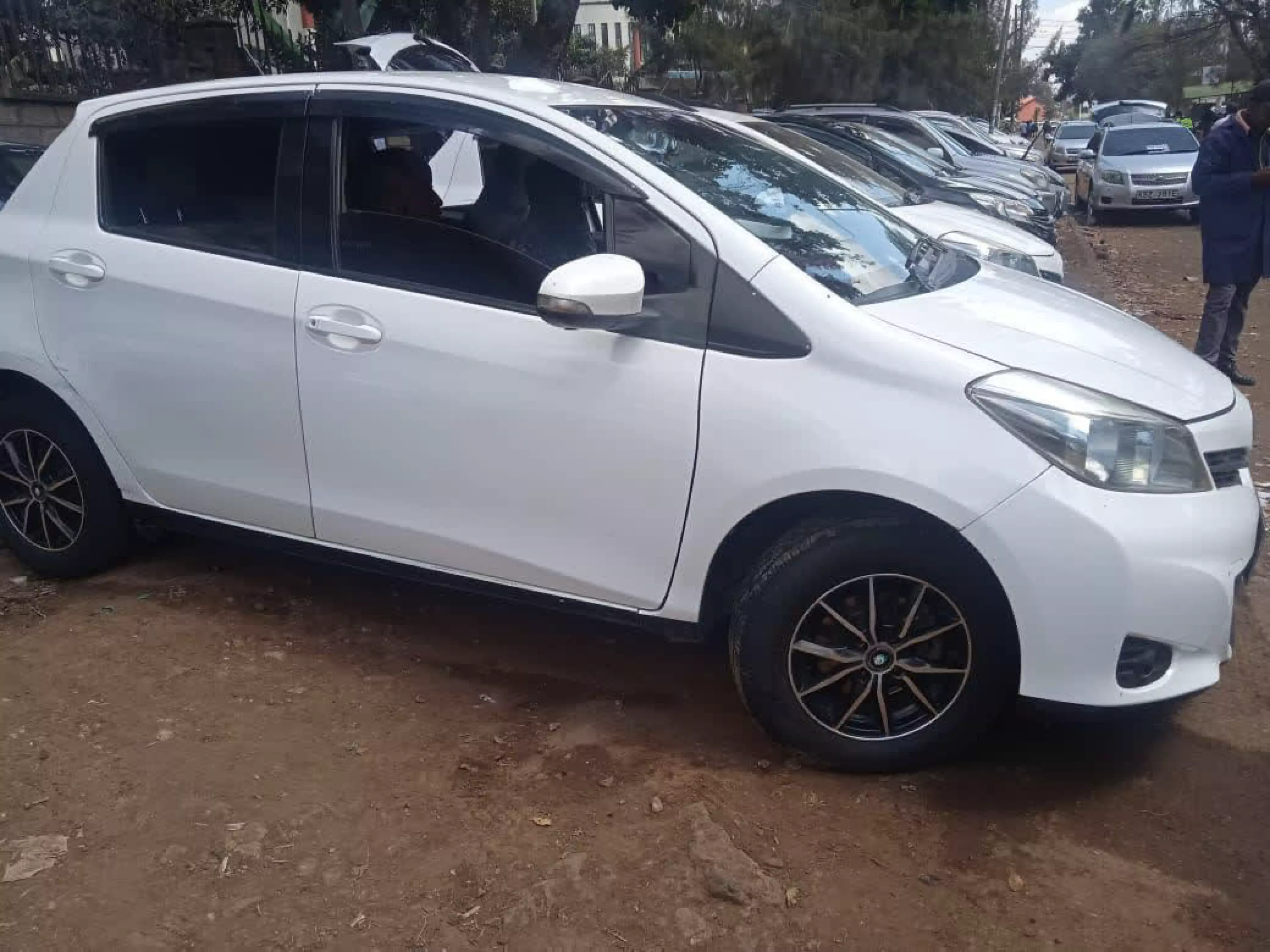 Toyota Vitz - 2013