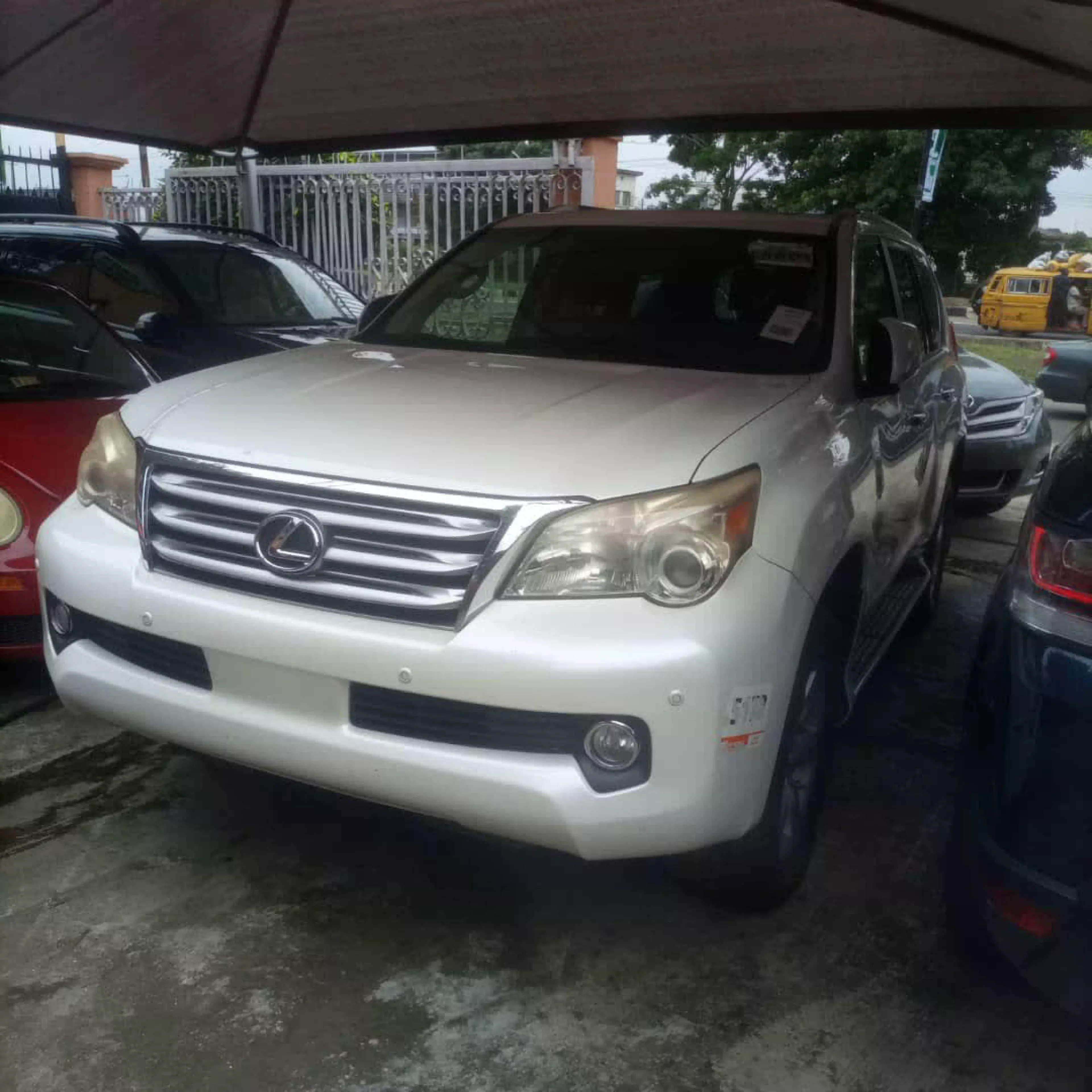 Lexus GX 460   - 2011