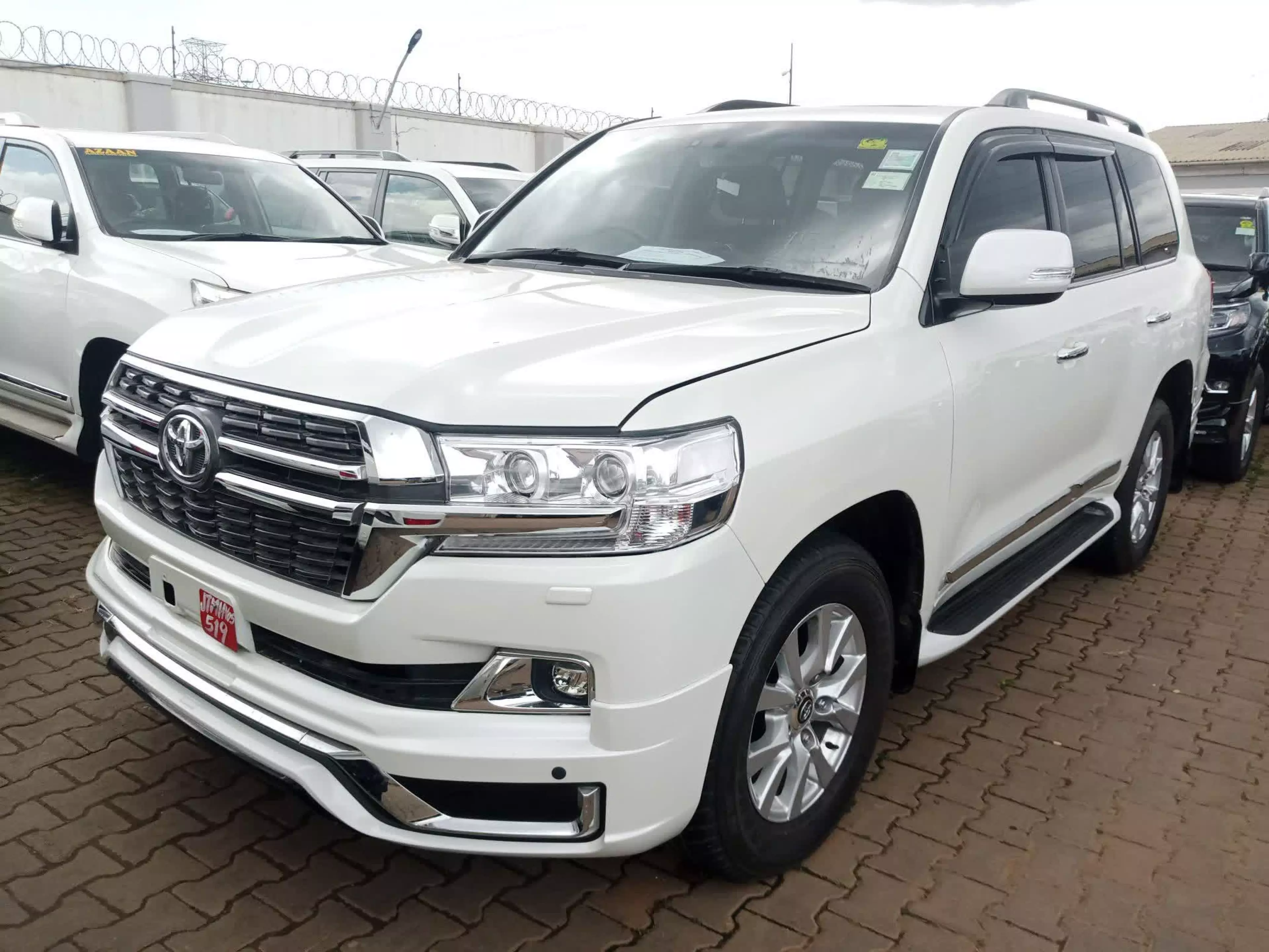 Toyota Landcruiser  V8 - 2019