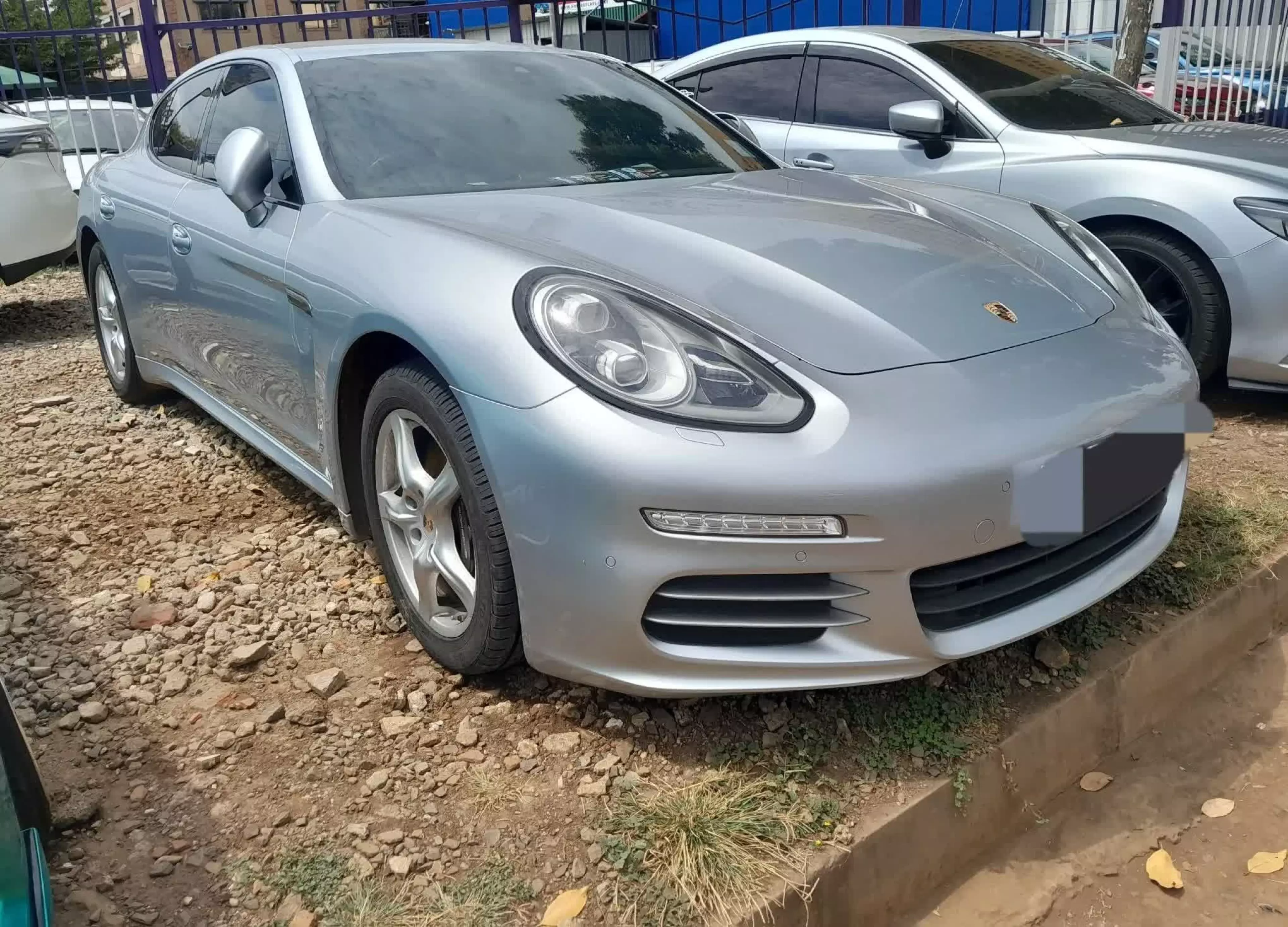 PORSCHE Panamera - 2015
