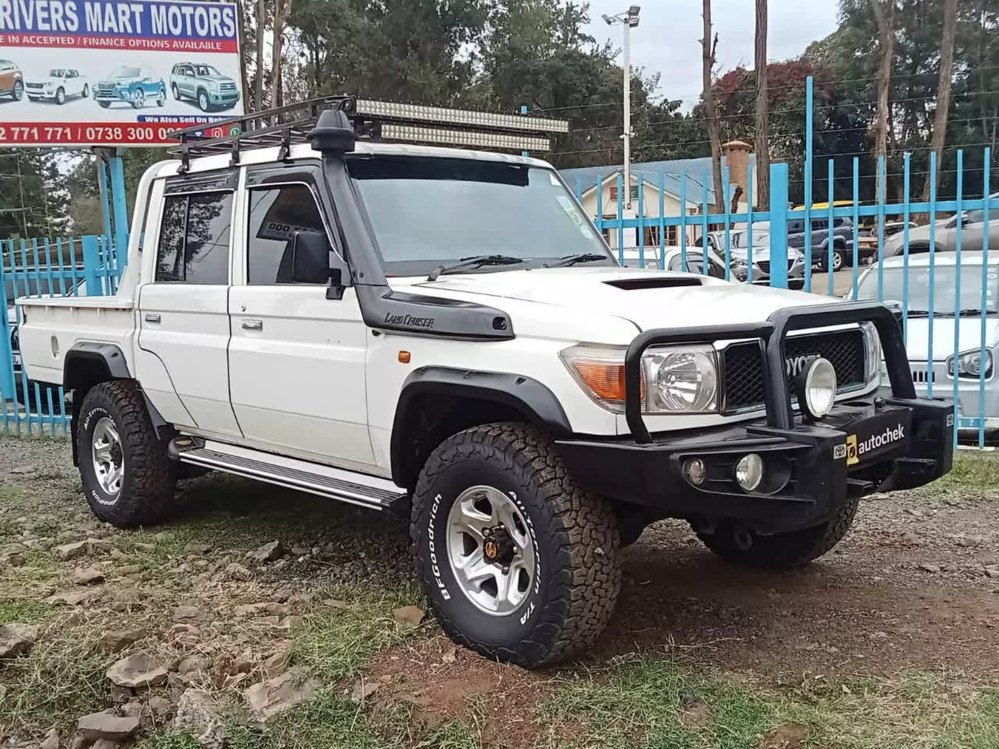 Toyota Land Cruiser 79 Double Cabin - 2014