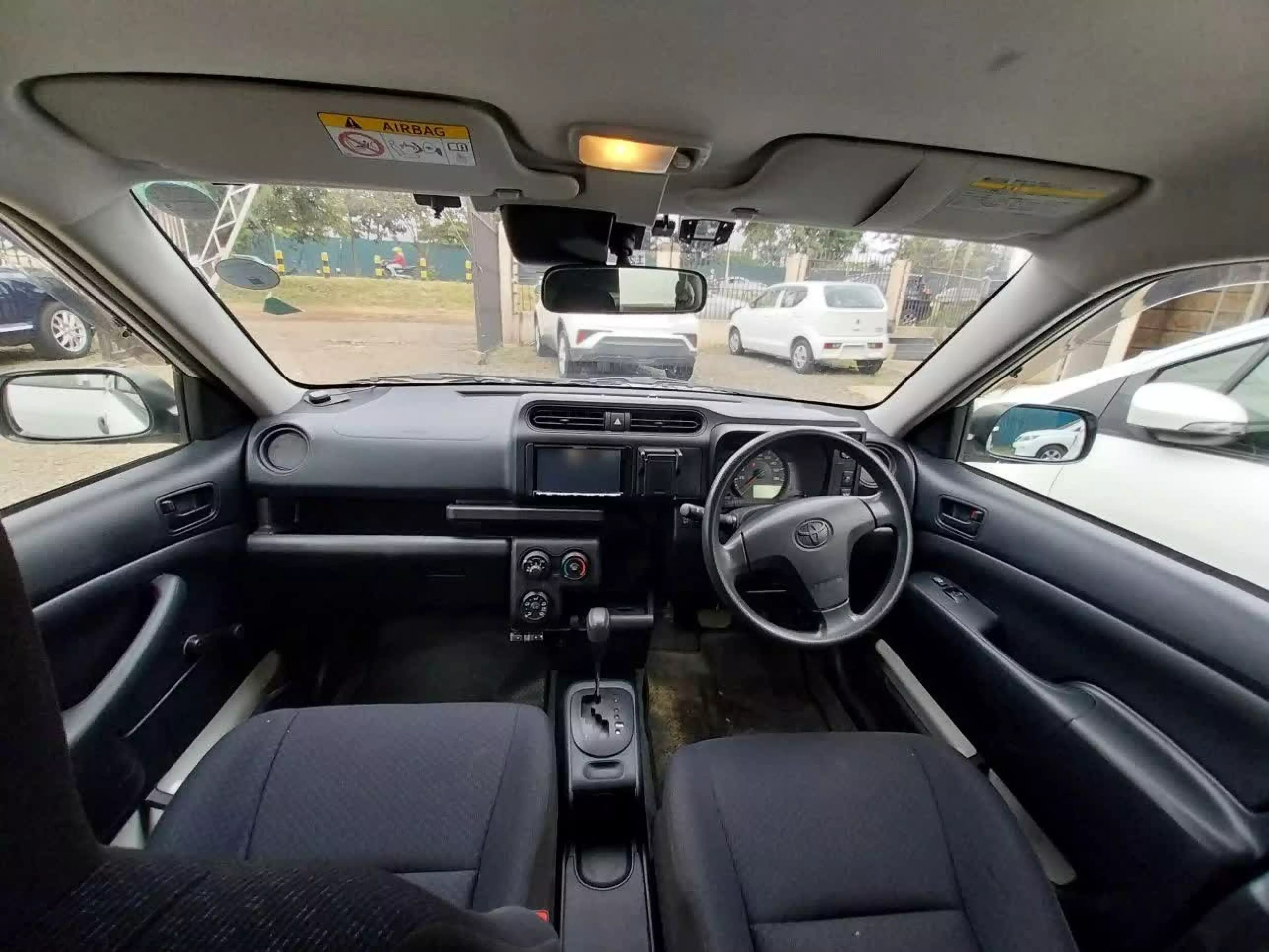 Toyota Probox    - 2017