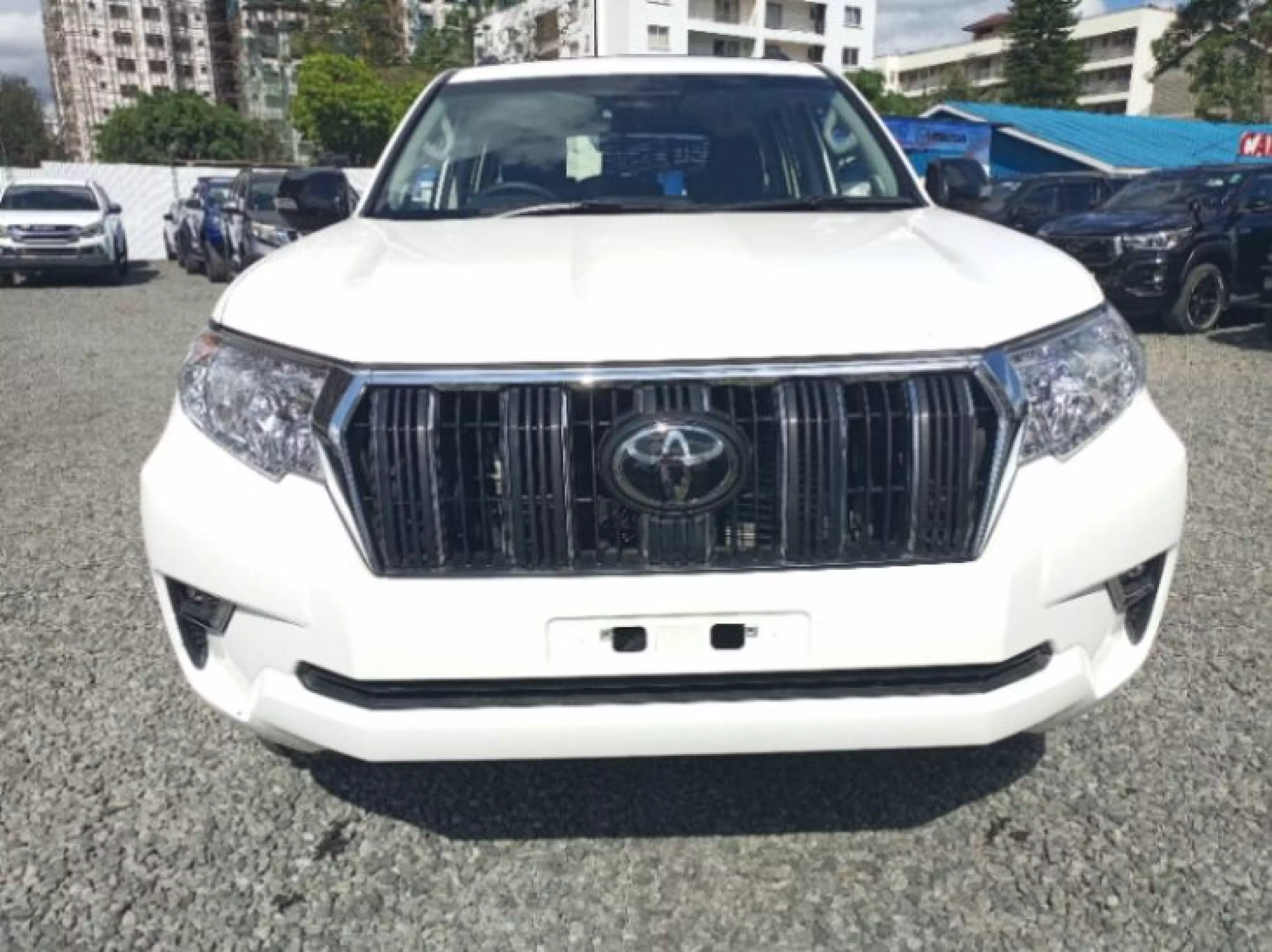 Toyota Land Cruiser VX - 2023