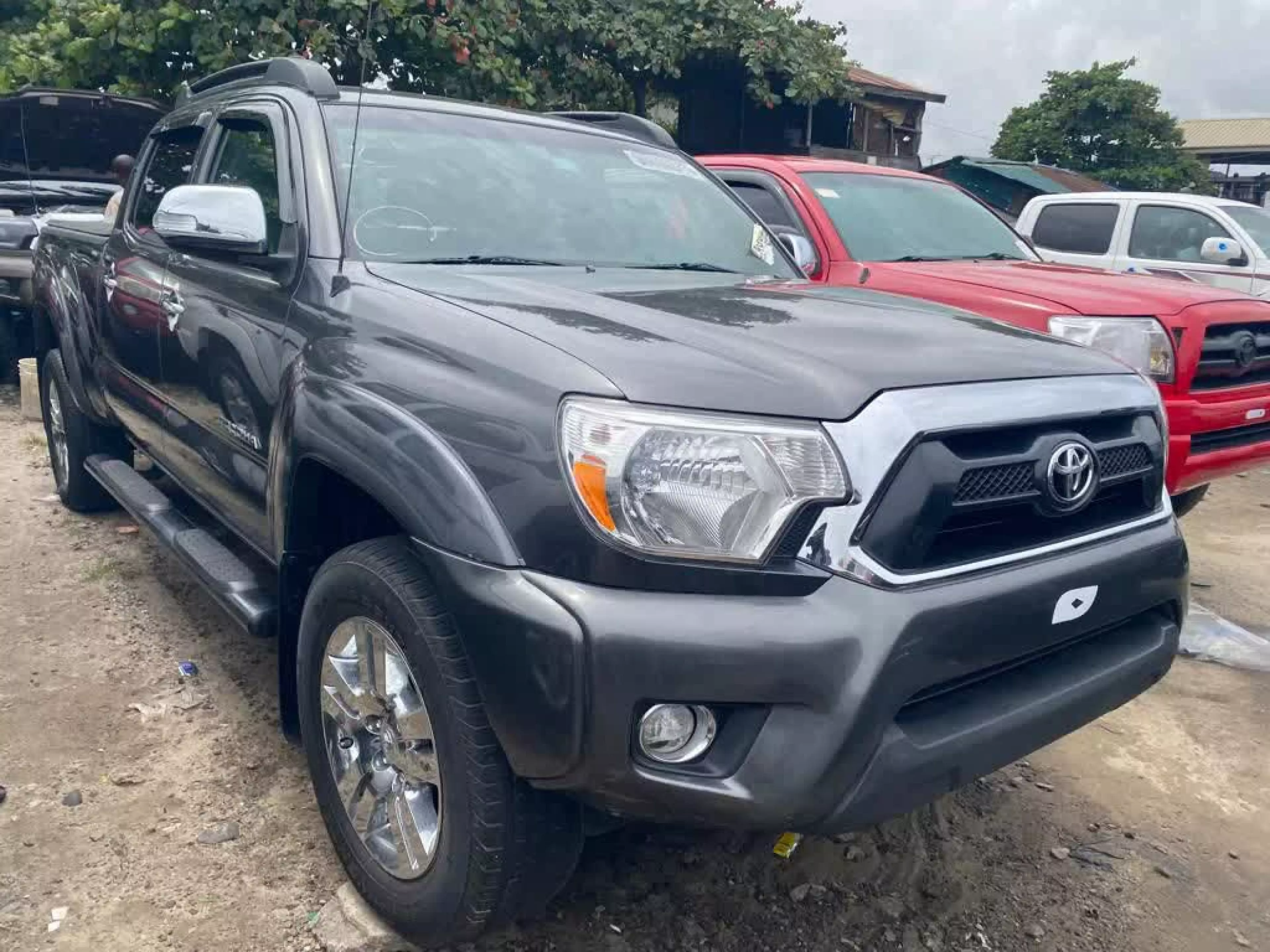 Toyota Tacoma - 2012