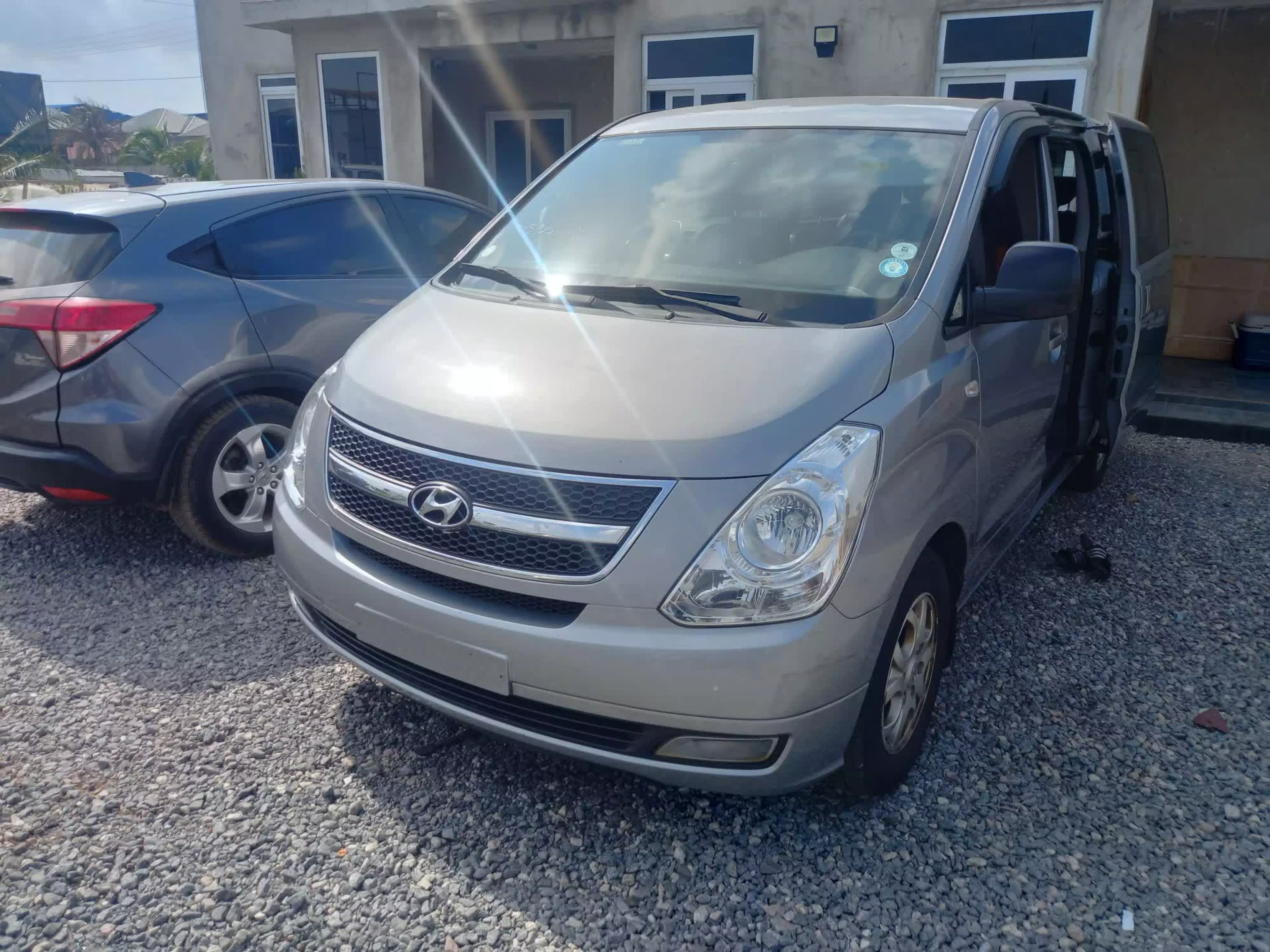 Hyundai H-1 Starex - 2011