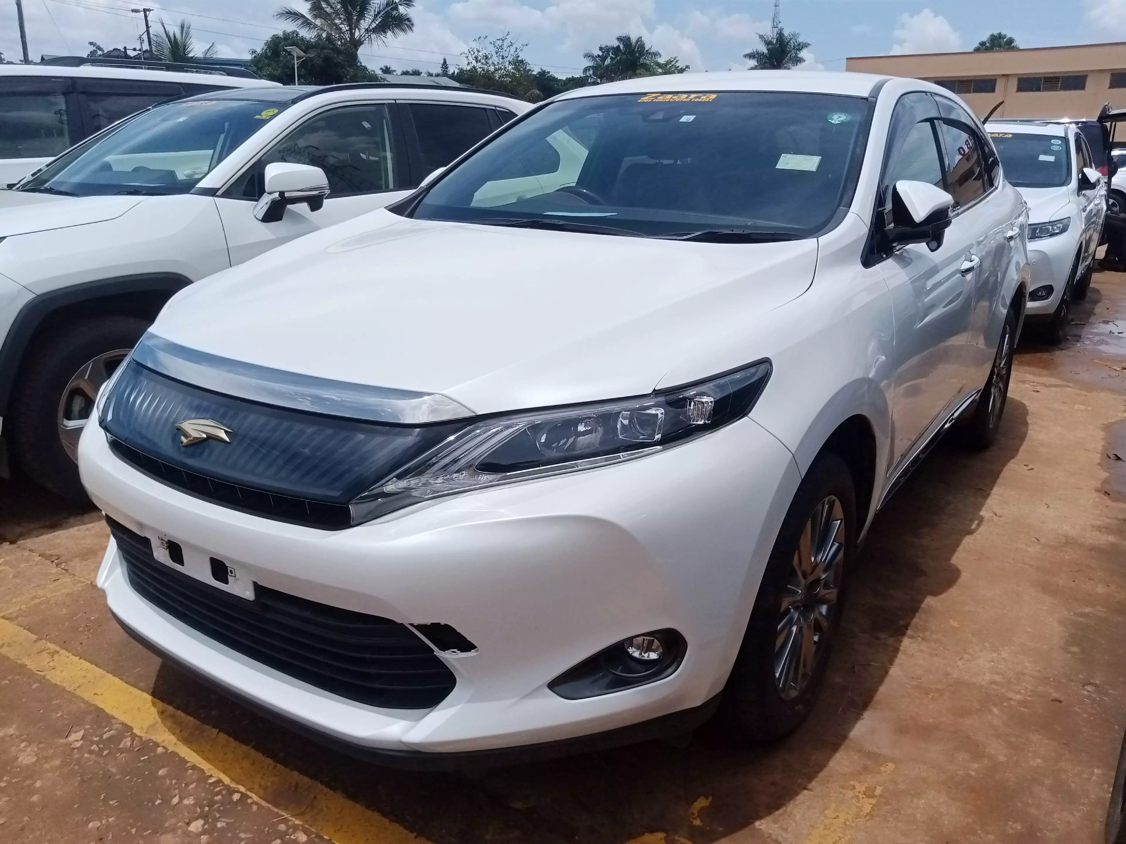 Toyota Harrier   - 2015