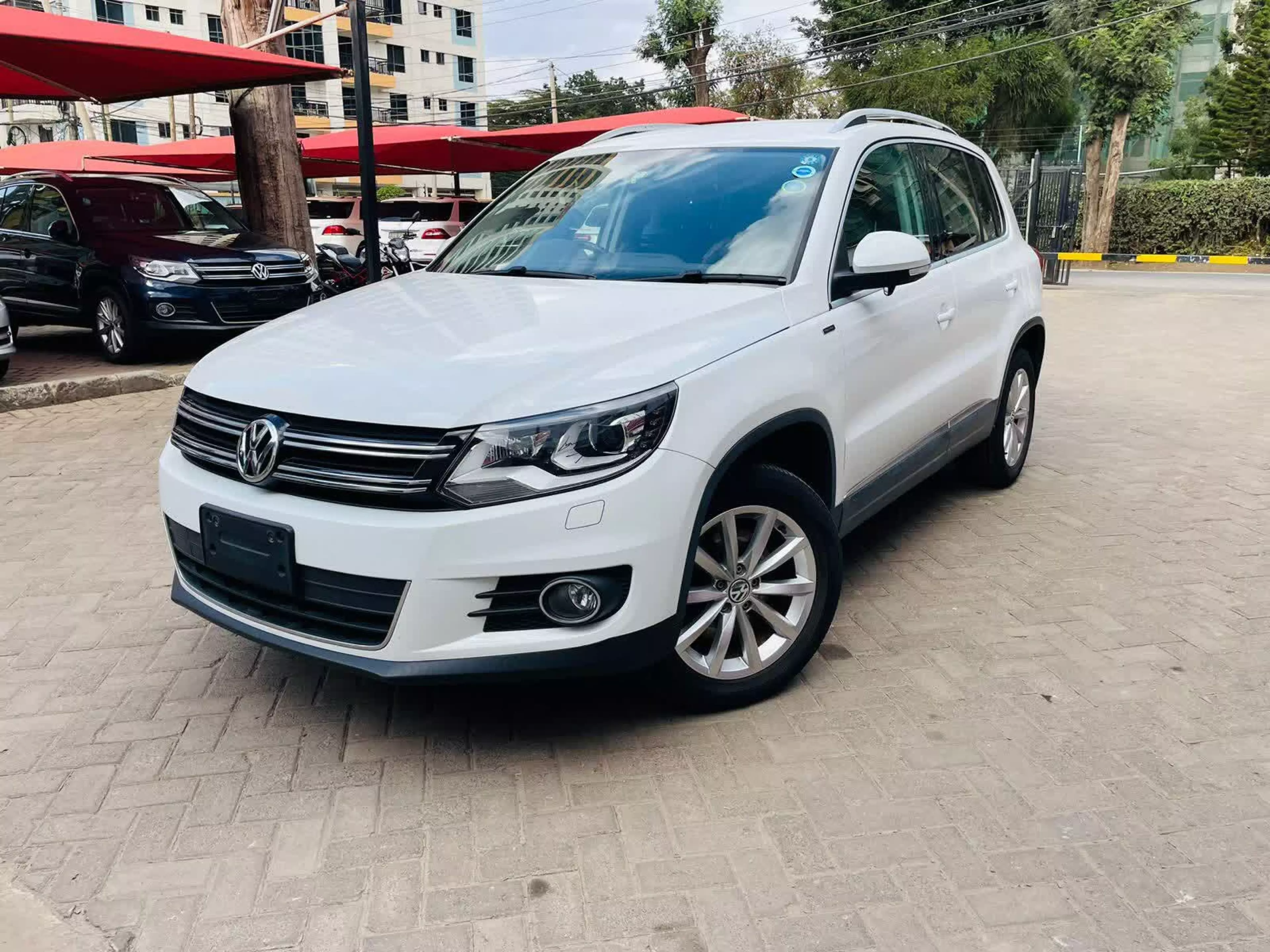 Volkswagen Tiguan - 2016