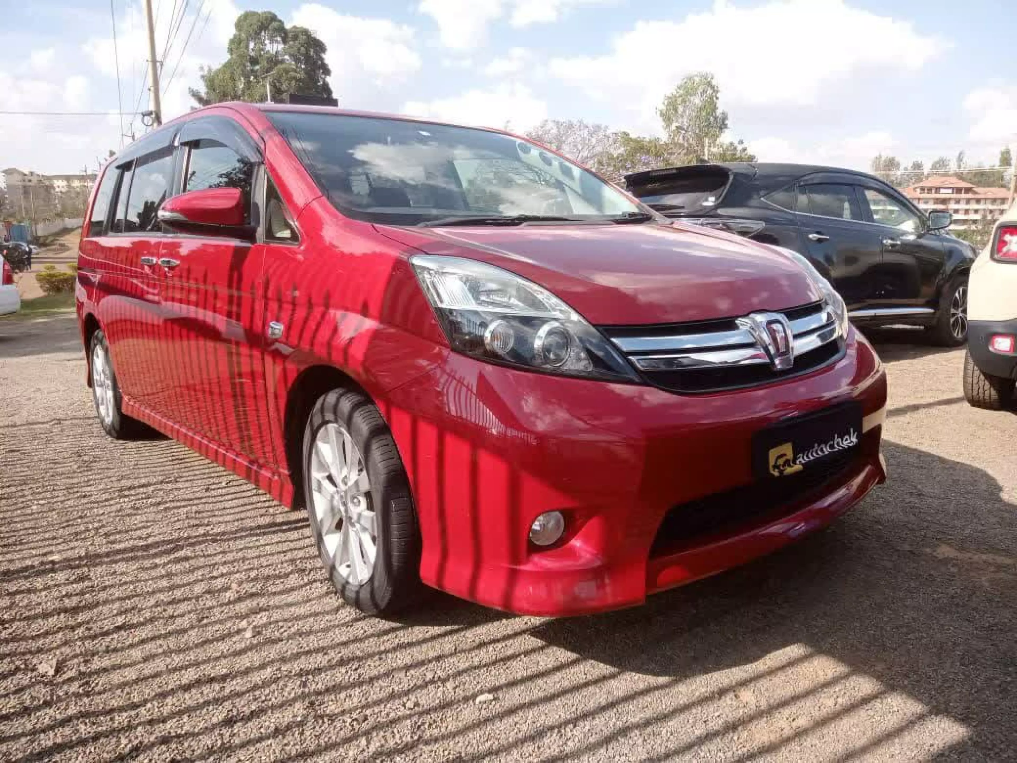 Toyota Isis  - 2016