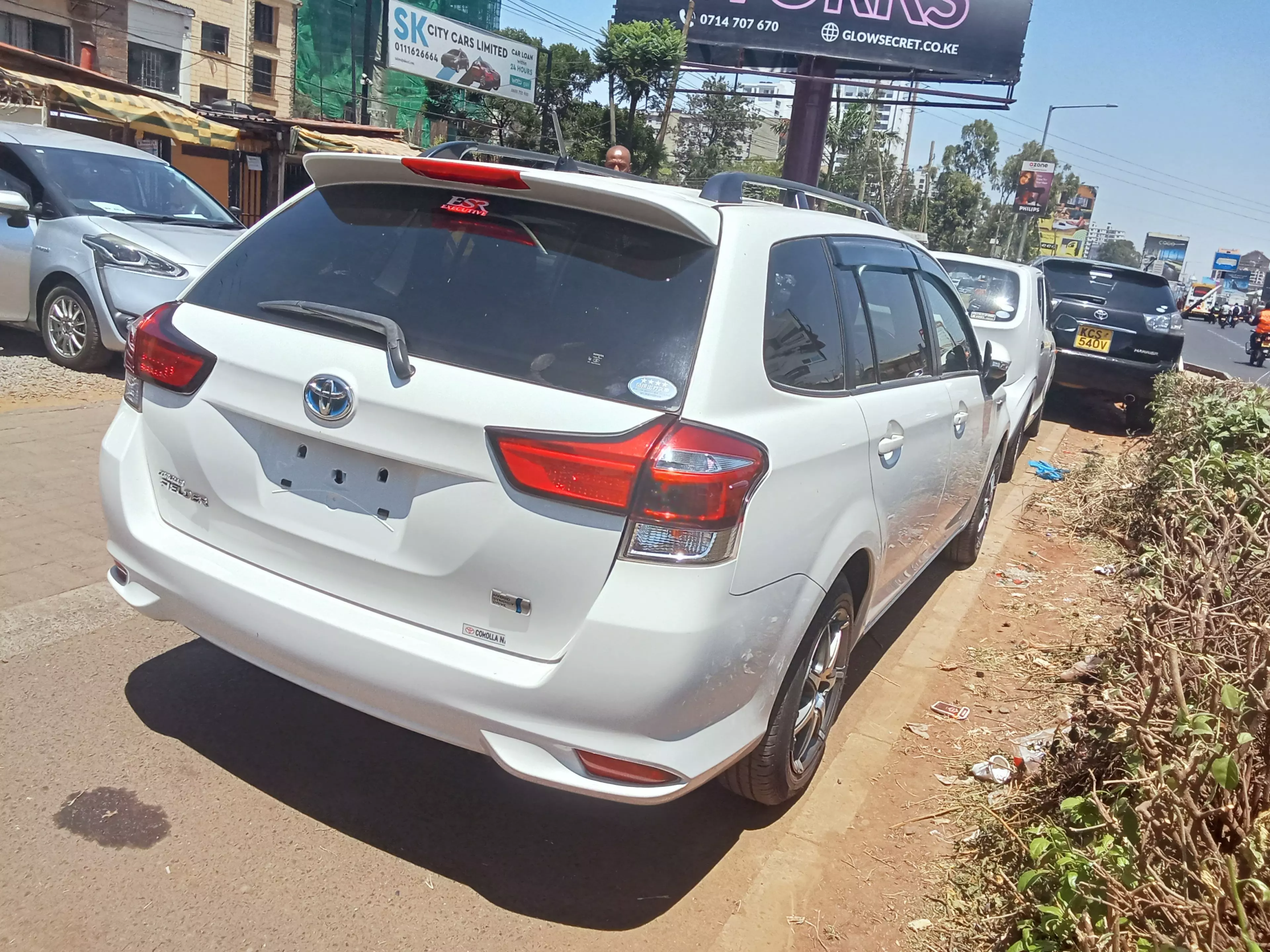 Toyota Fielder    - 2016