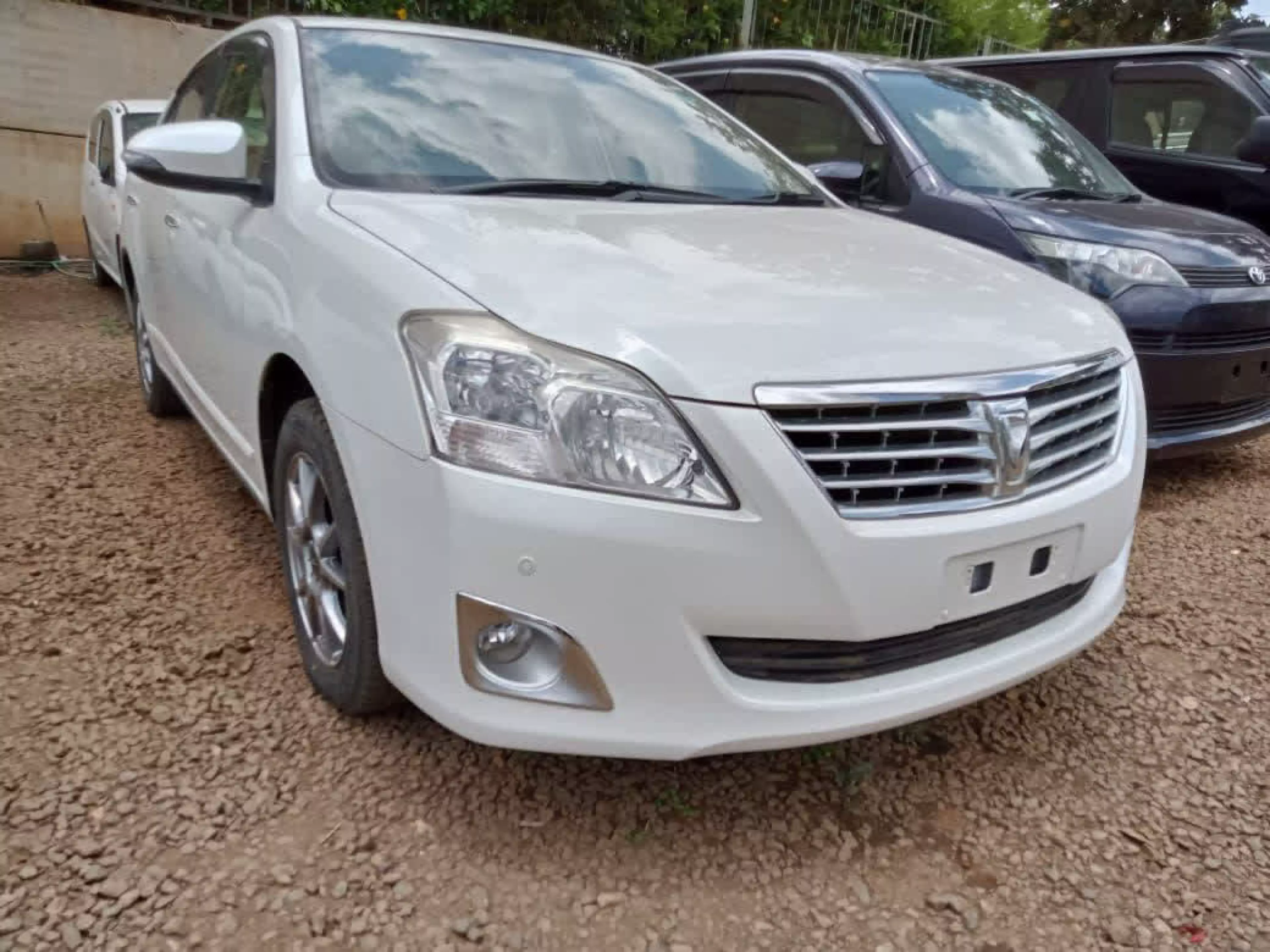 Toyota Premio  - 2016
