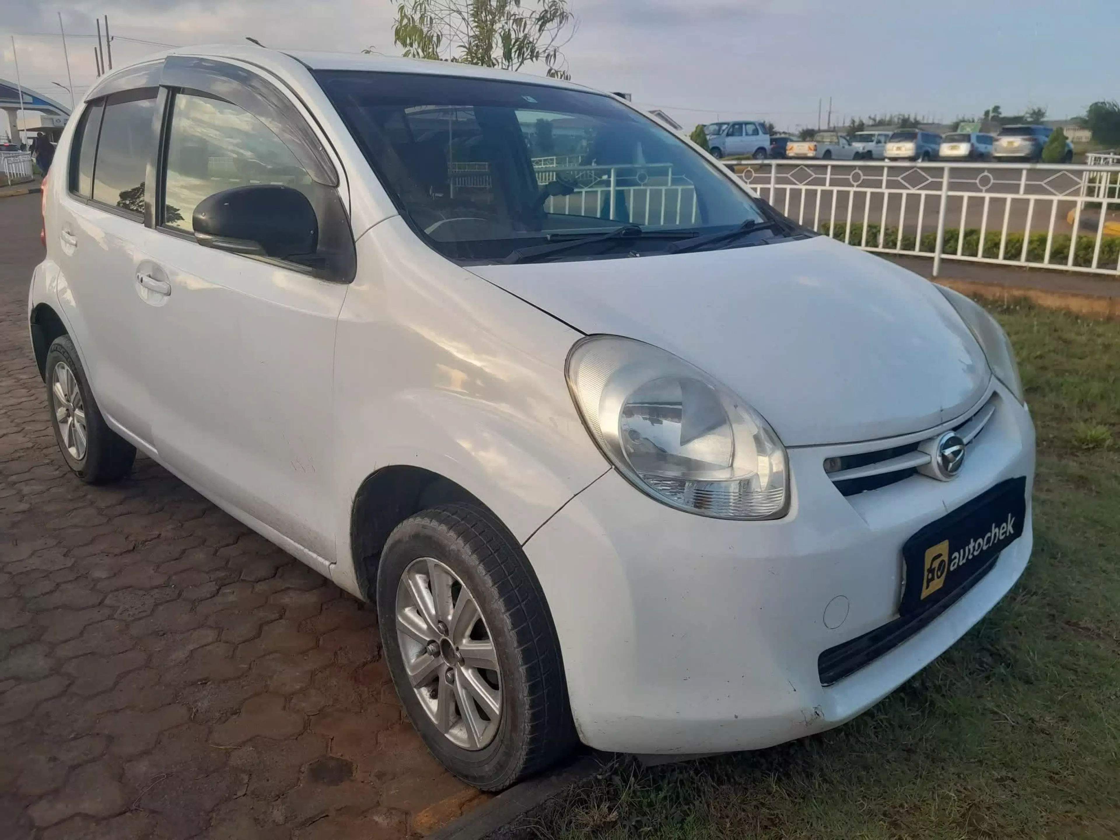 Toyota Passo - 2012