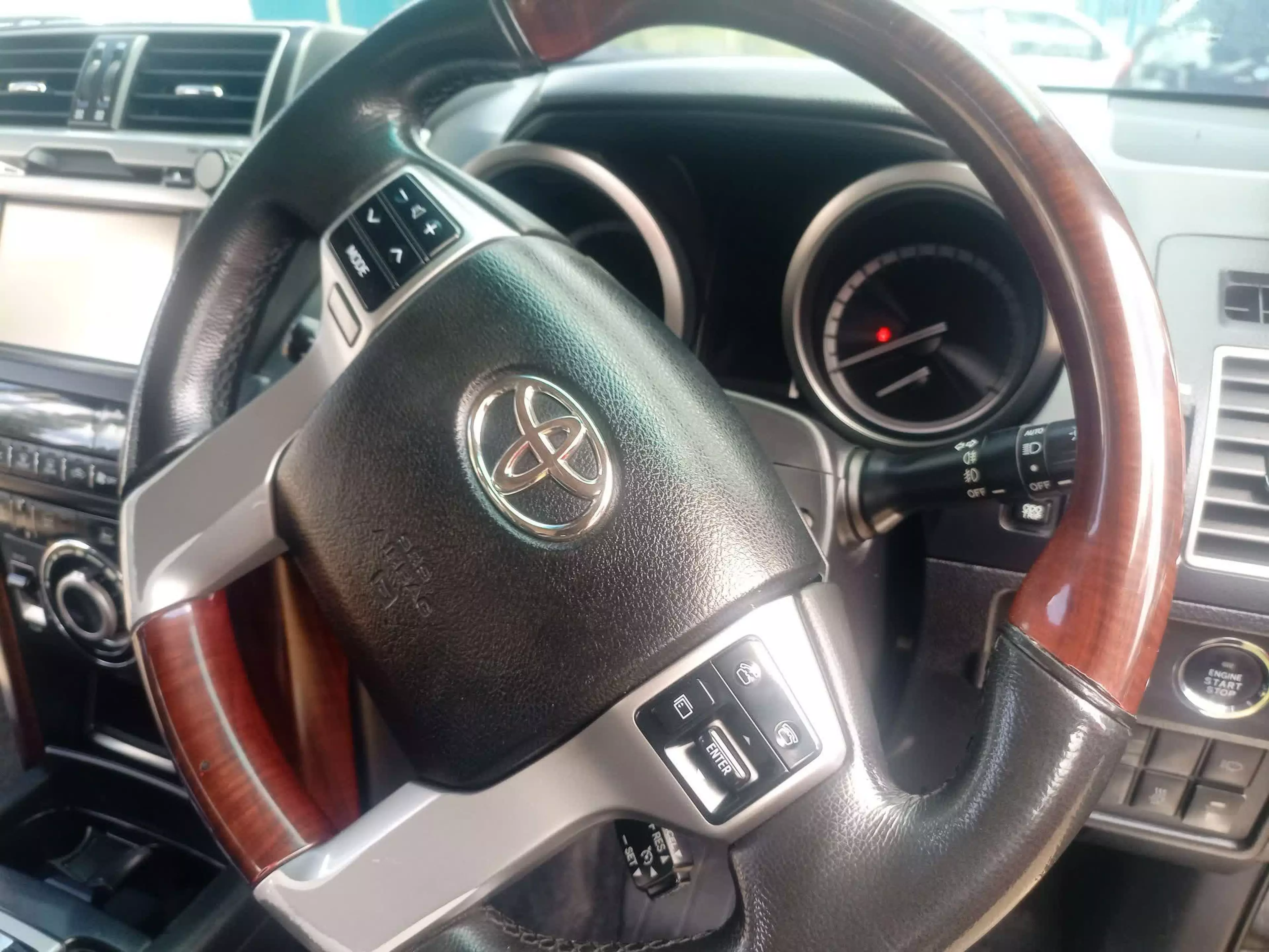Toyota Landcruiser Prado   - 2015