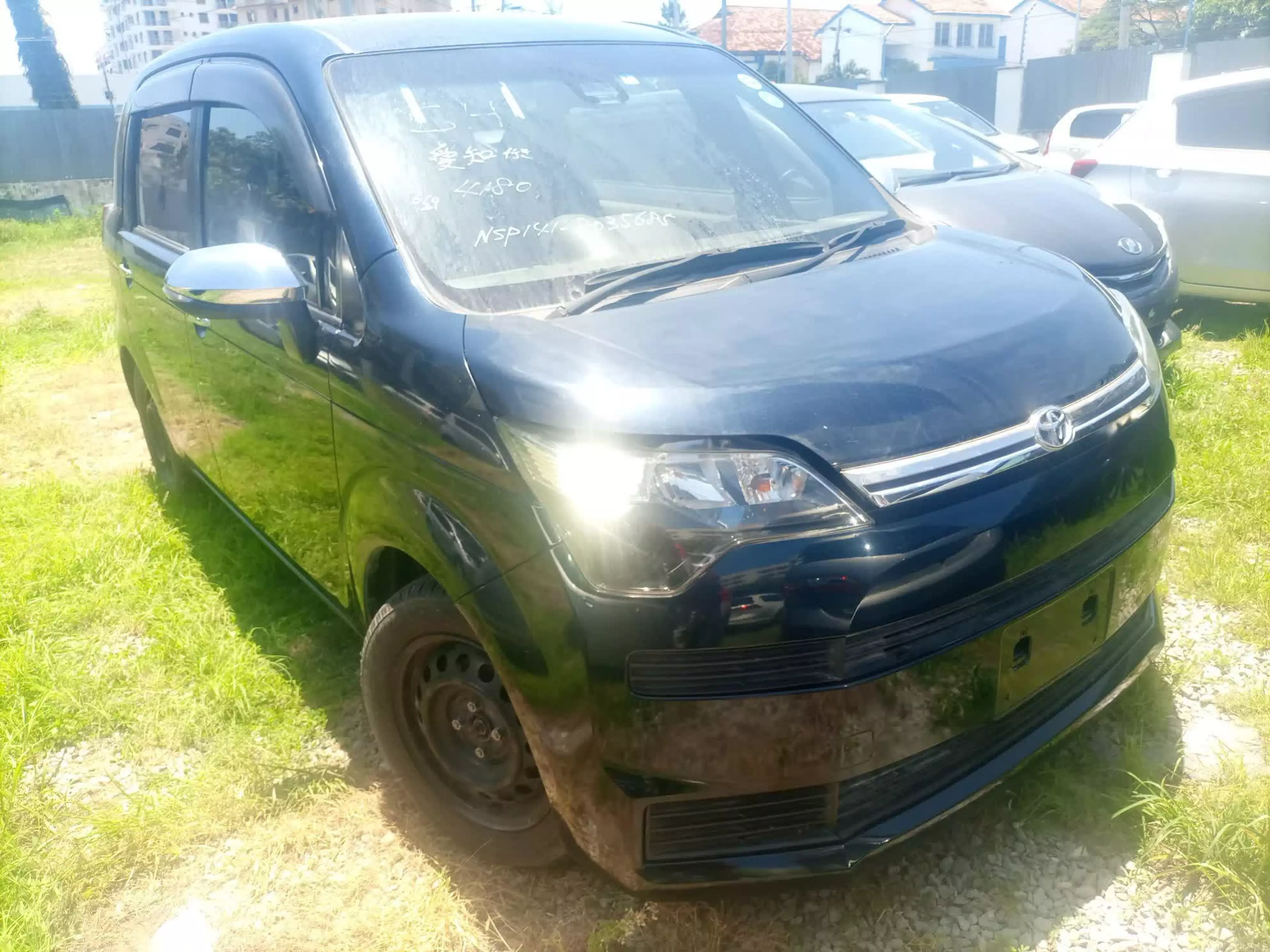 Toyota Spade  - 2016