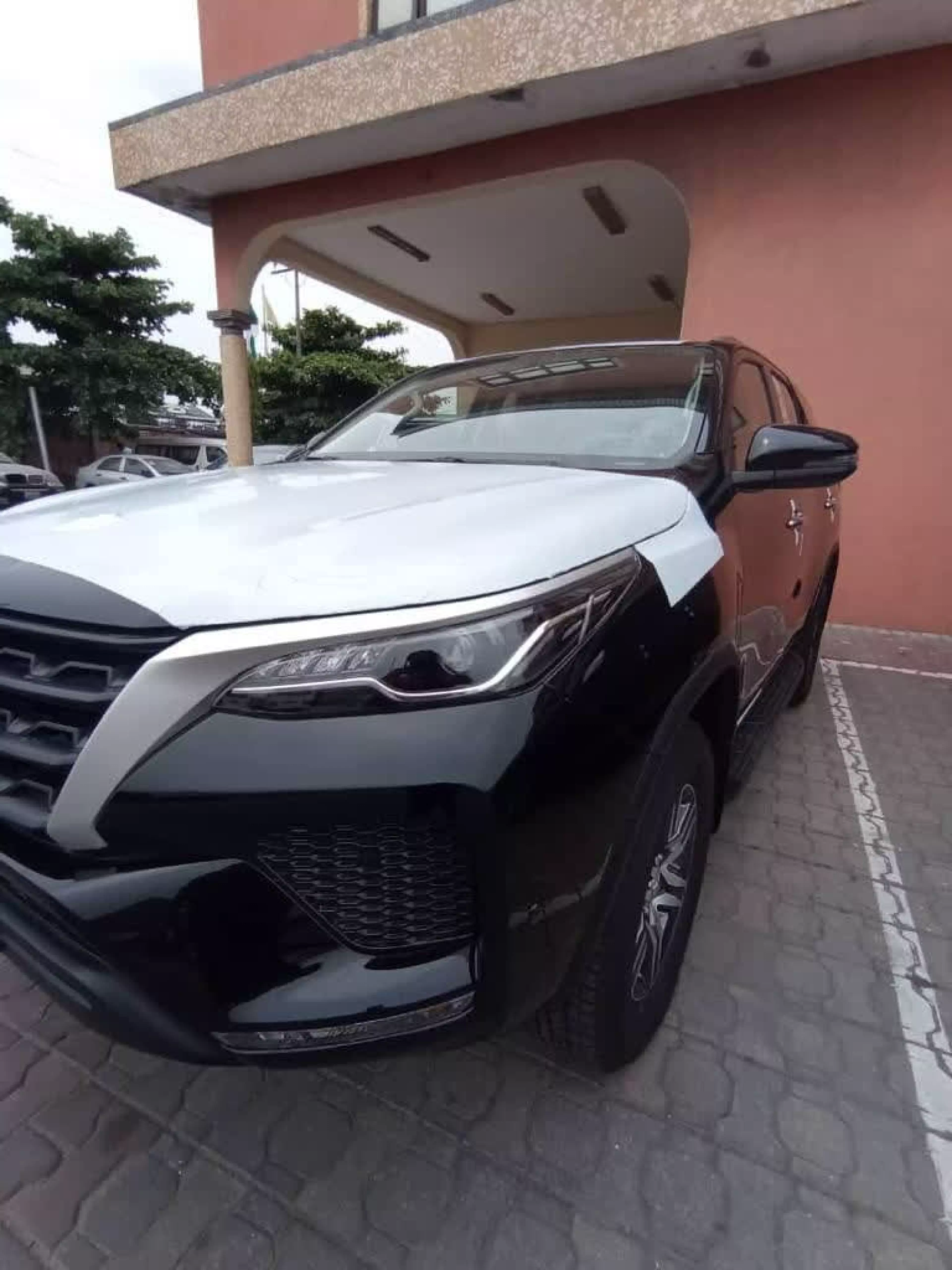 Toyota Fortuner - 2022