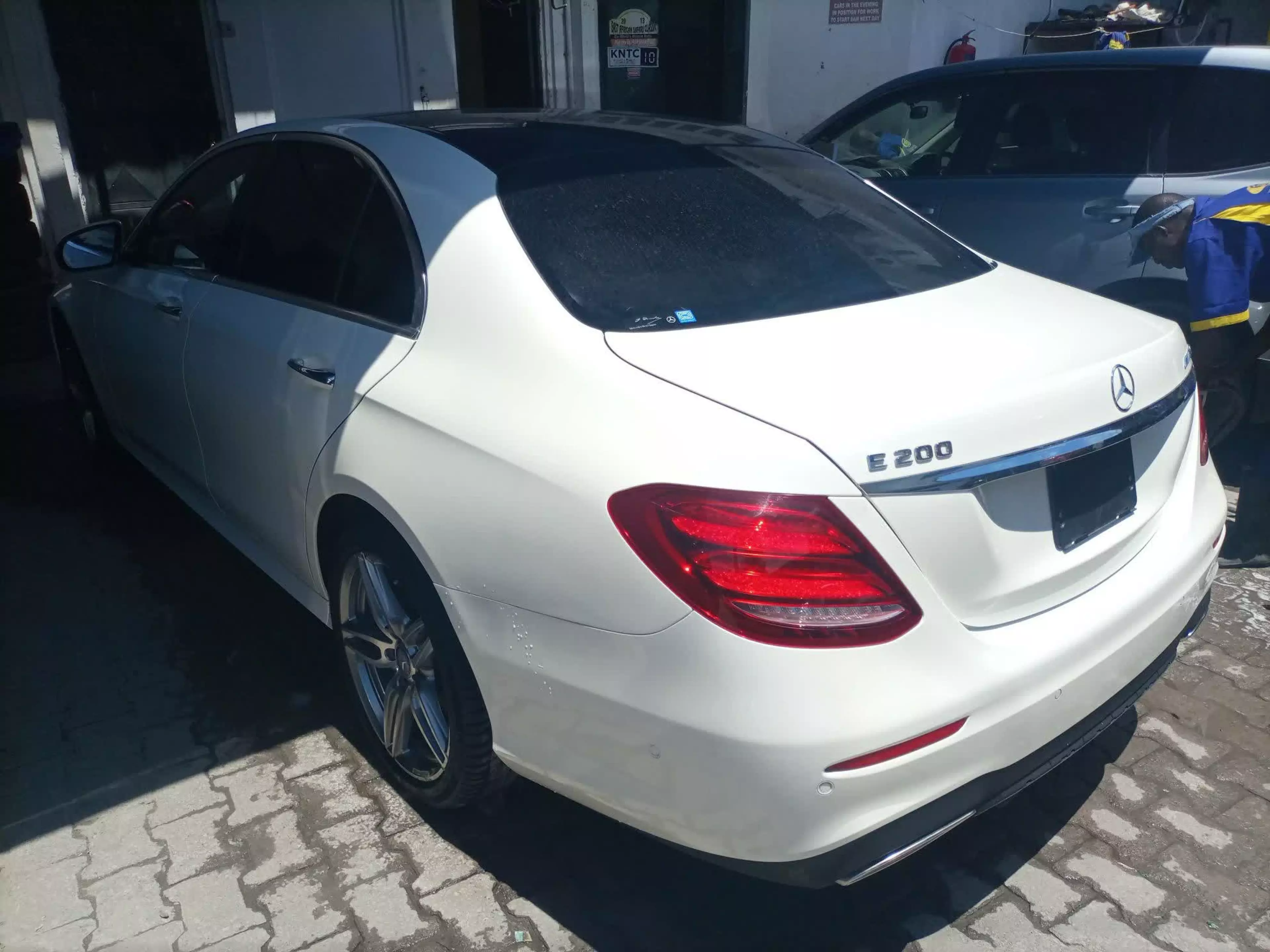 Mercedes-Benz E200 - 2017