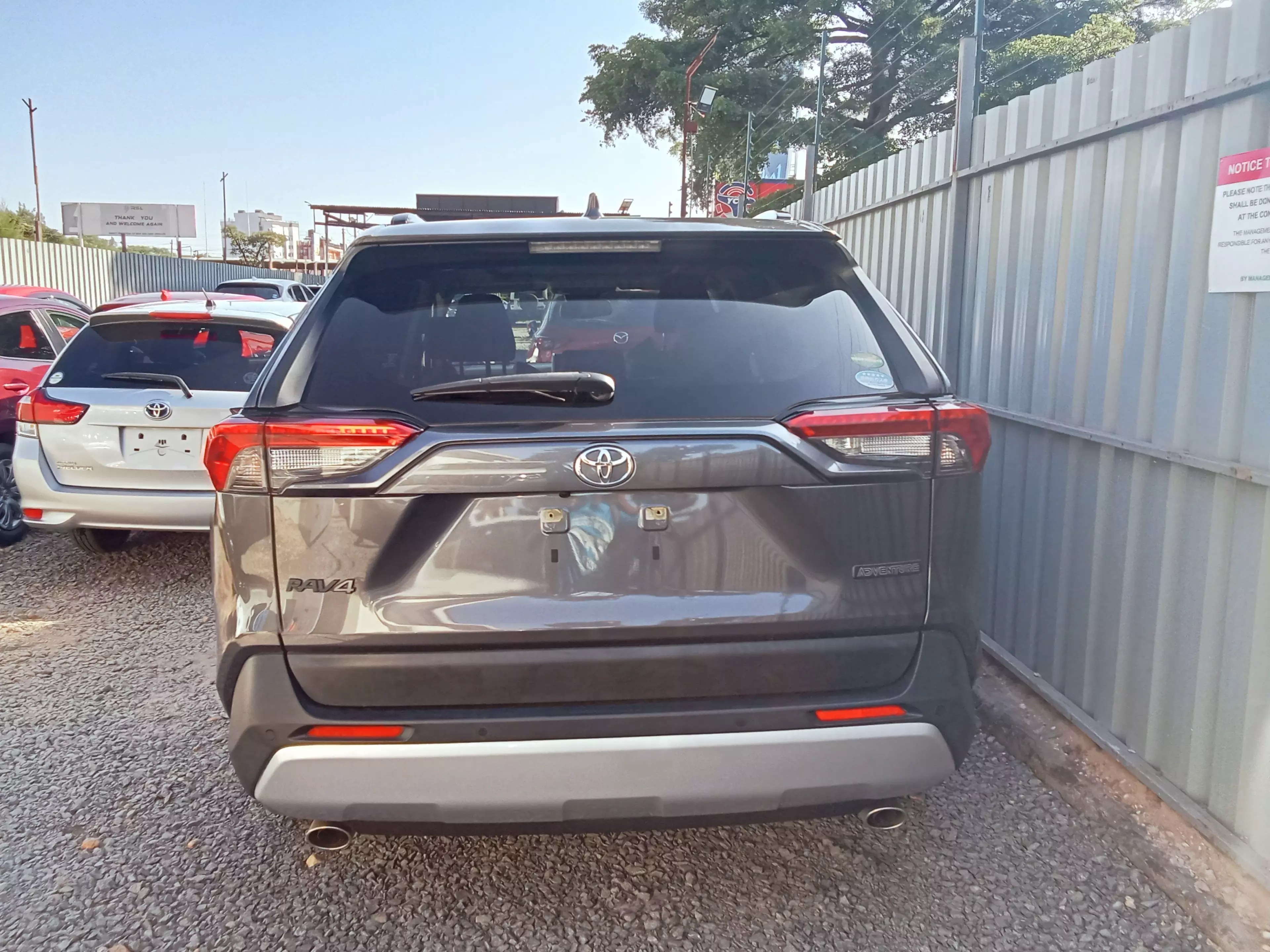 Toyota RAV 4   - 2019