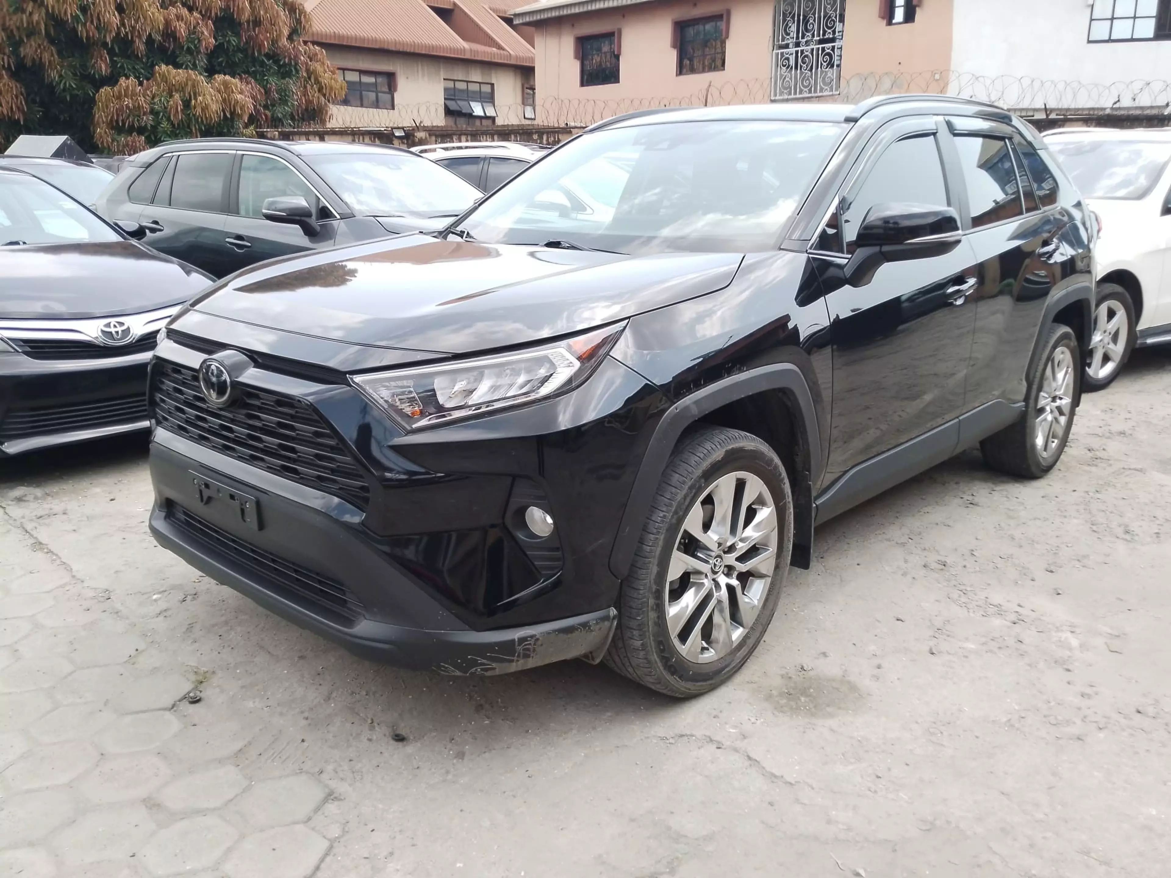 Toyota Rav 4 8AT 2.5l (Adventure Grade)   - 2020