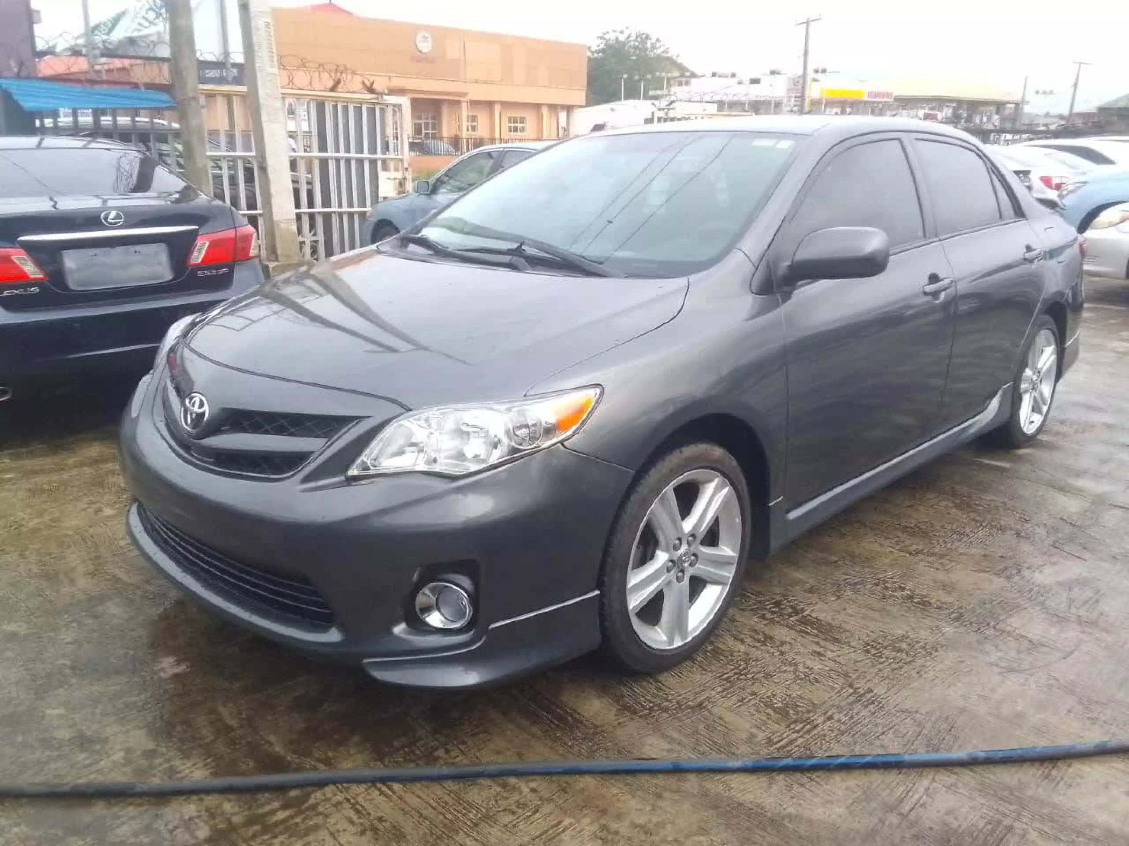 Toyota Corolla - 2013
