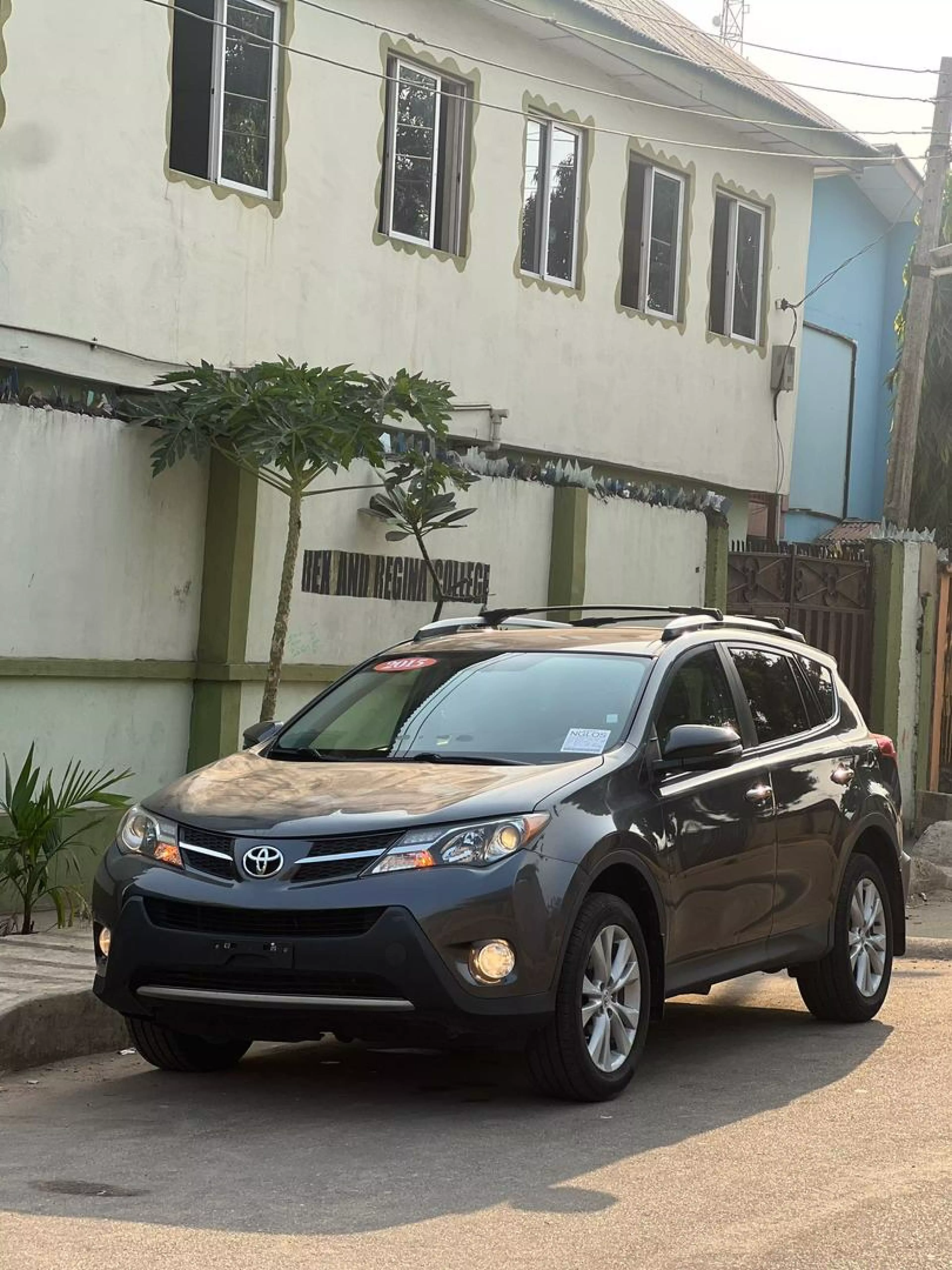 Toyota RAV 4   - 2015