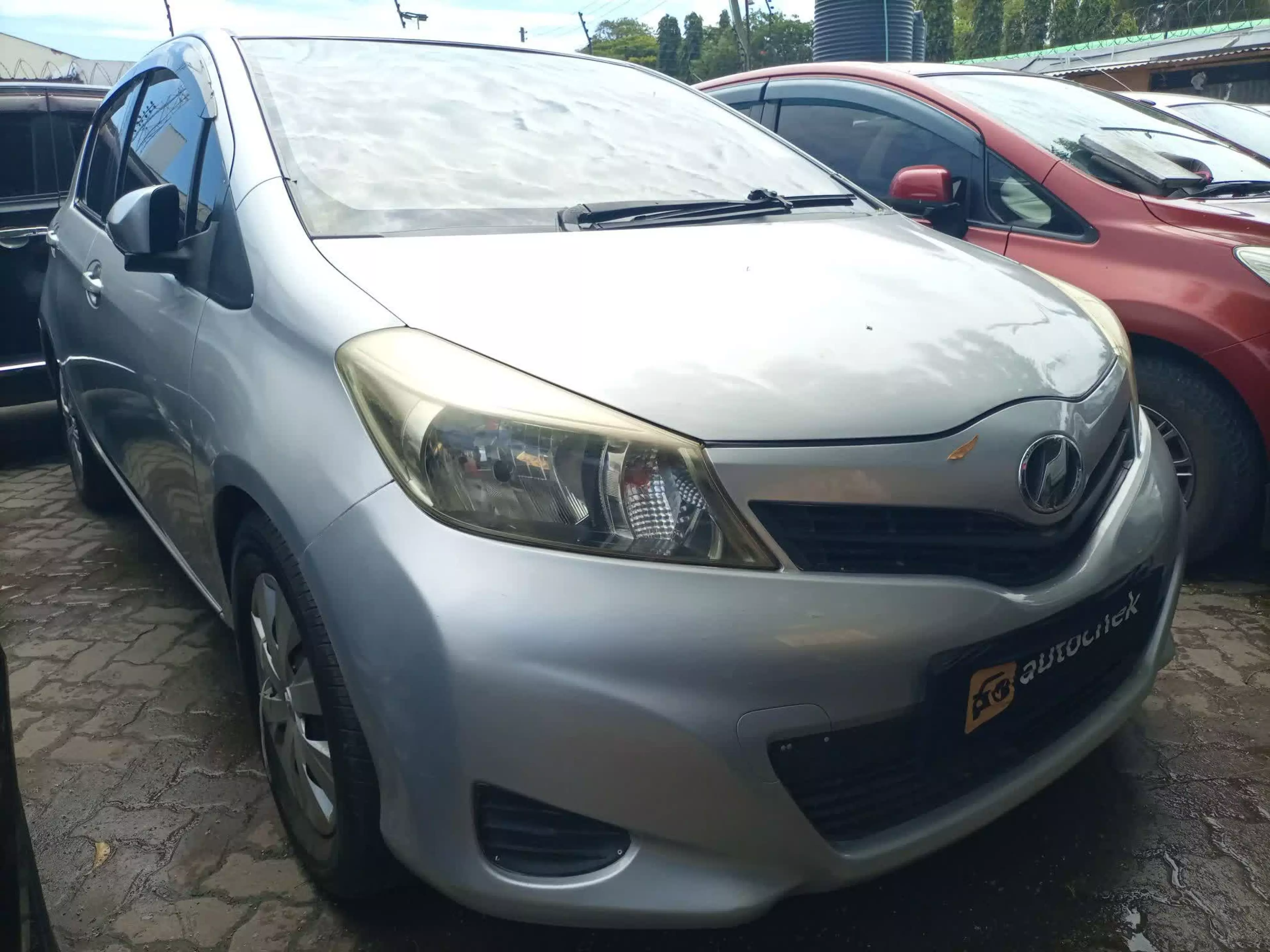 Toyota Vitz - 2011