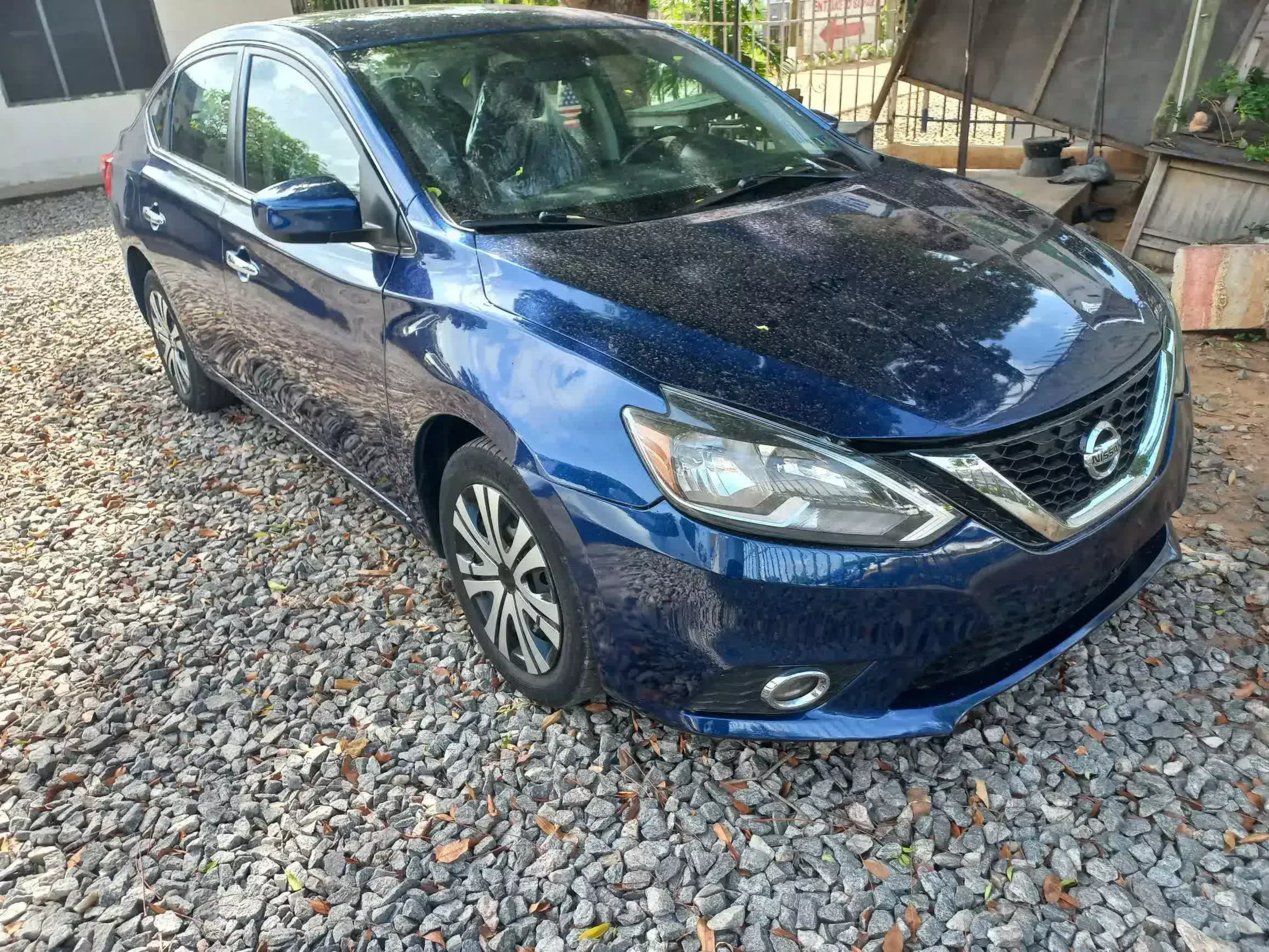 Nissan Sentra - 2016