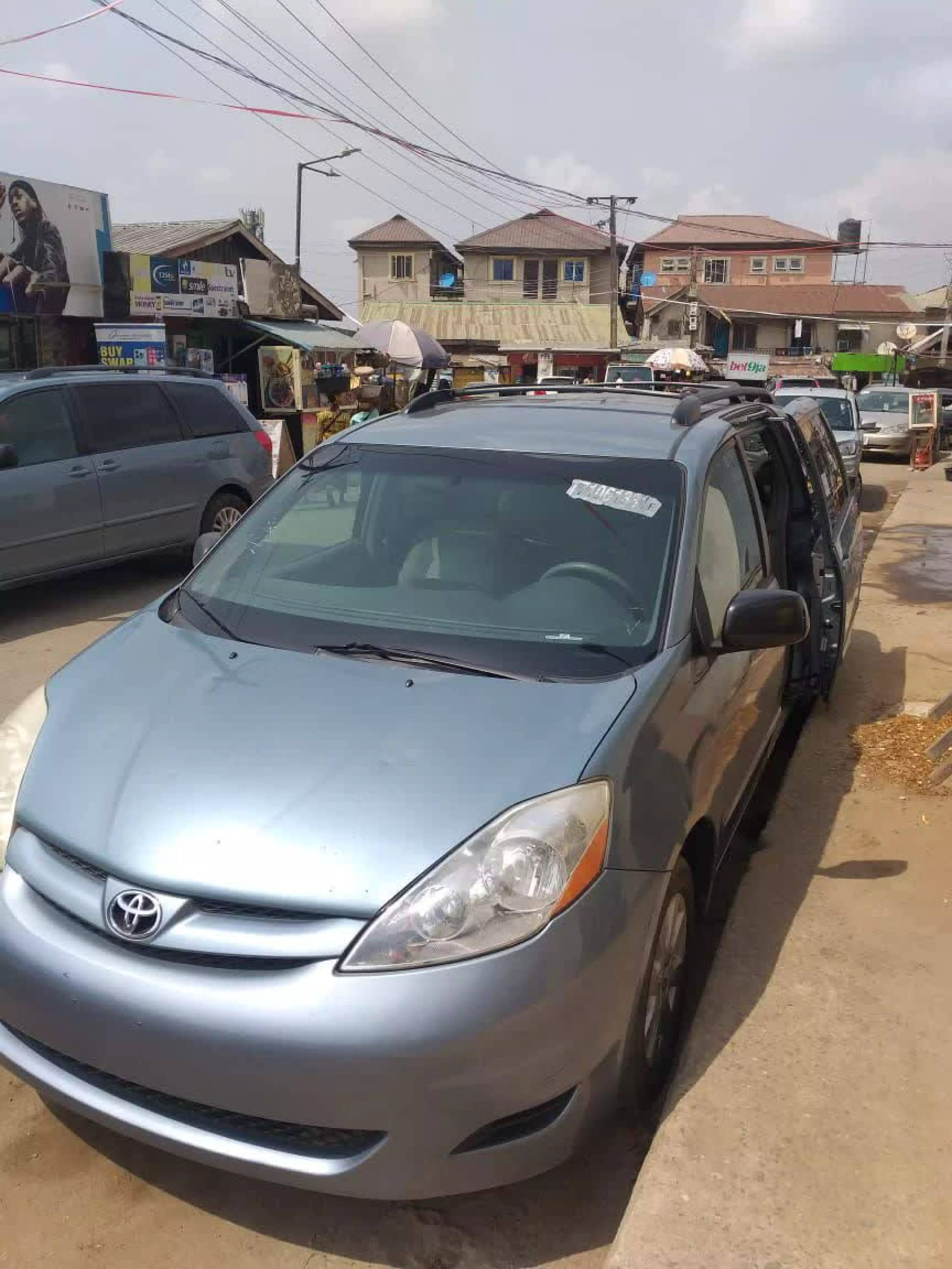 Toyota Sienna - 2009
