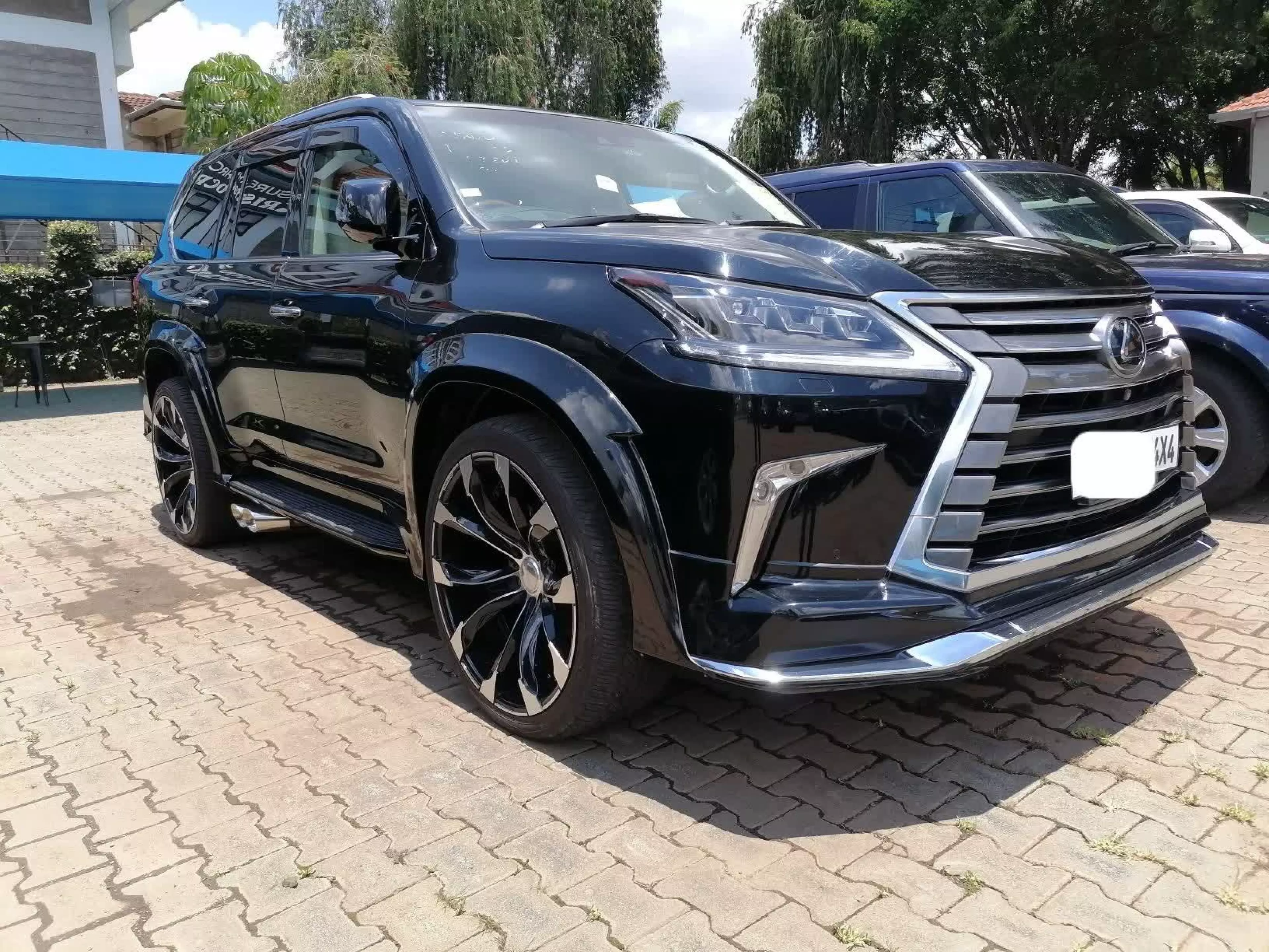 Lexus LX 570 - 2016