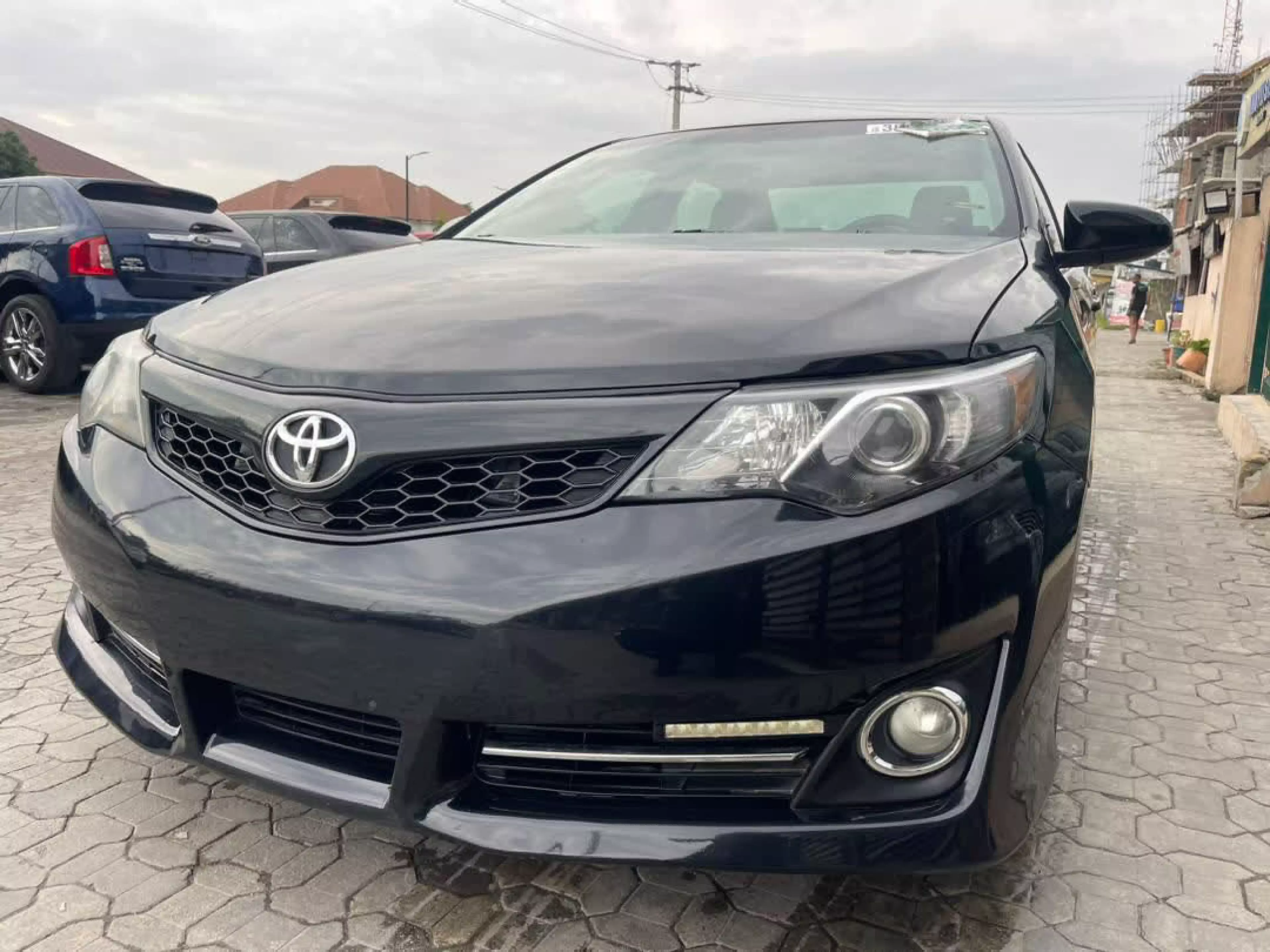 Toyota Camry - 2013