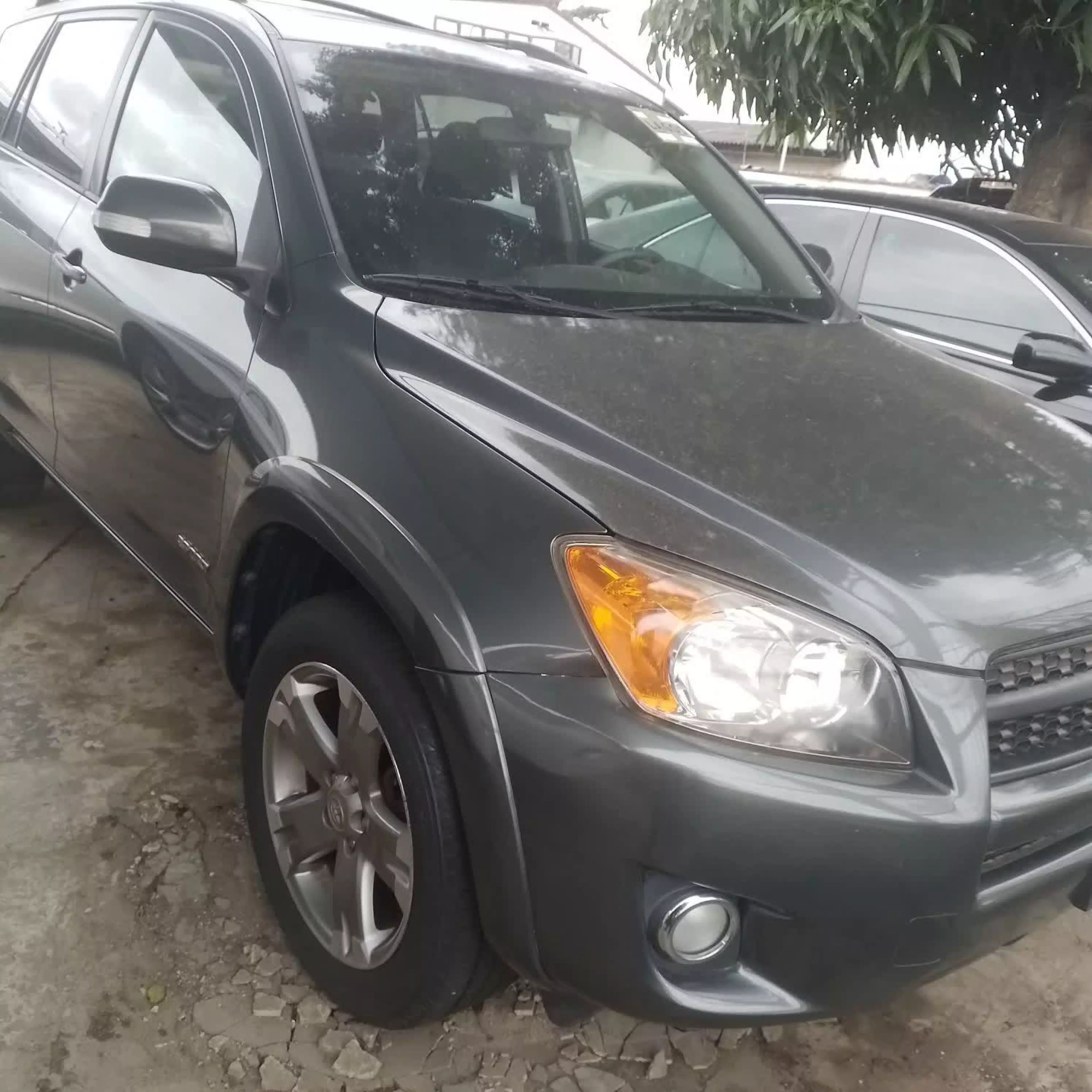 Toyota RAV 4   - 2010