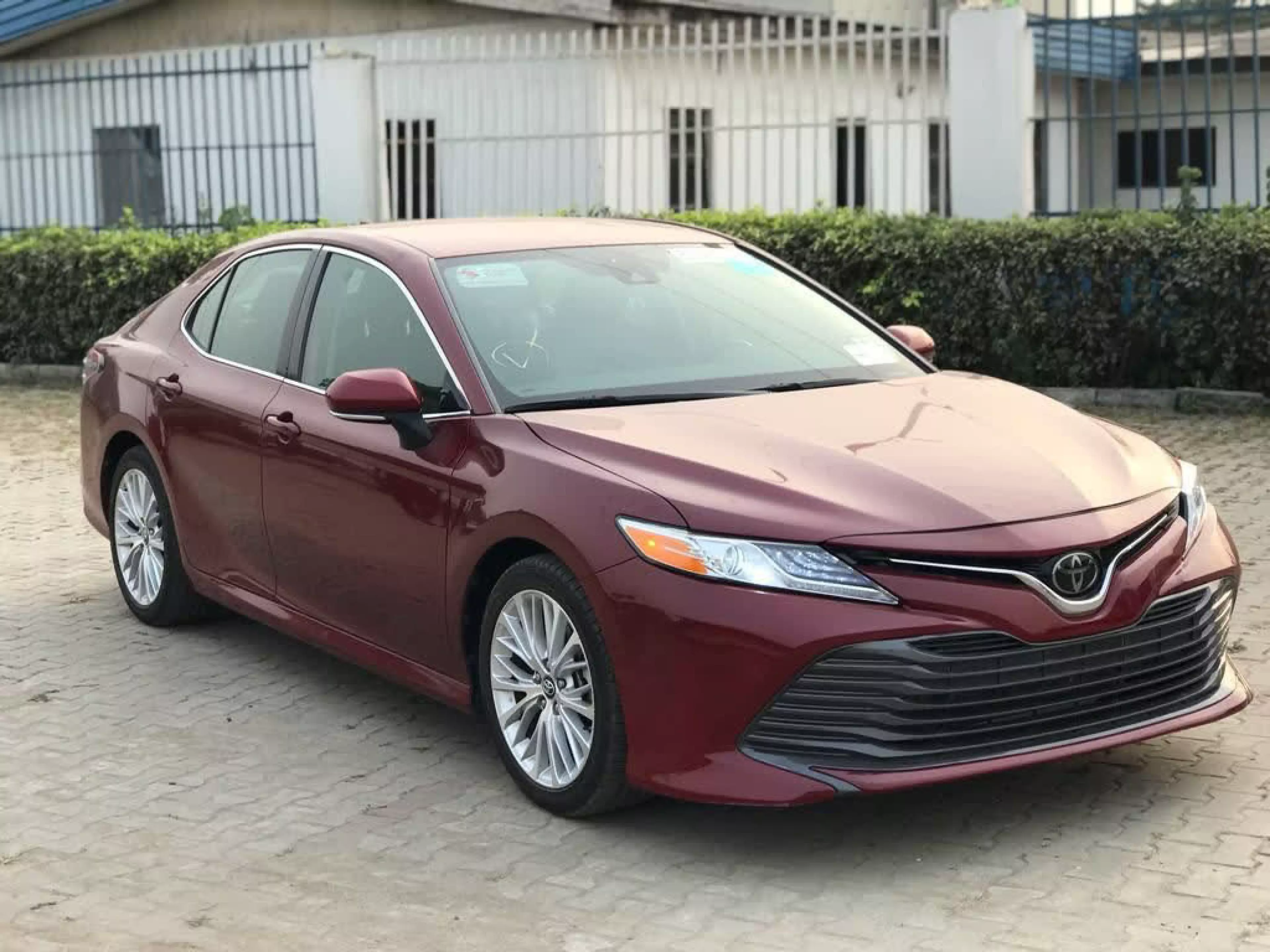 Toyota Camry - 2019