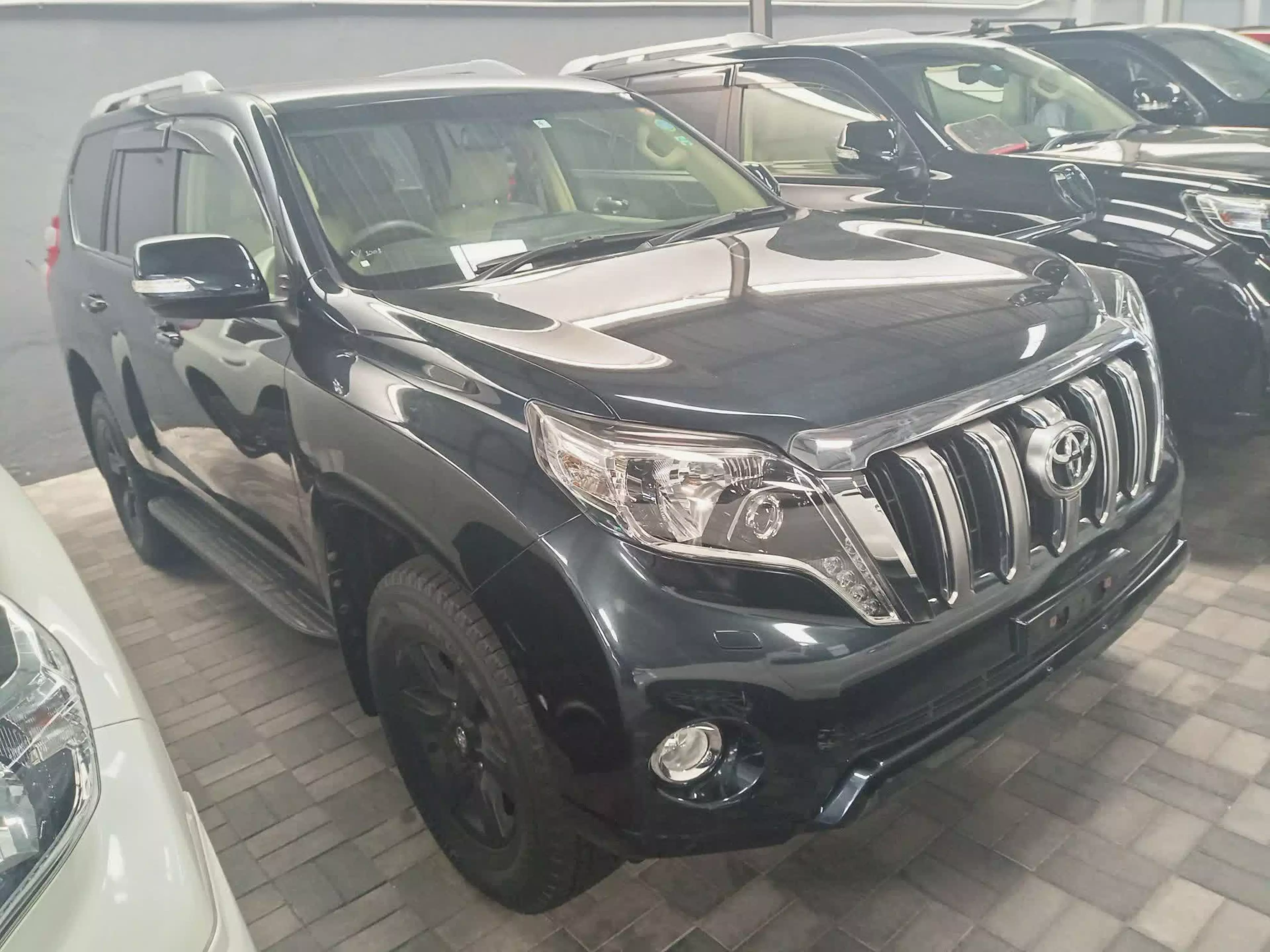 Toyota Landcruiser prado TX - 2016