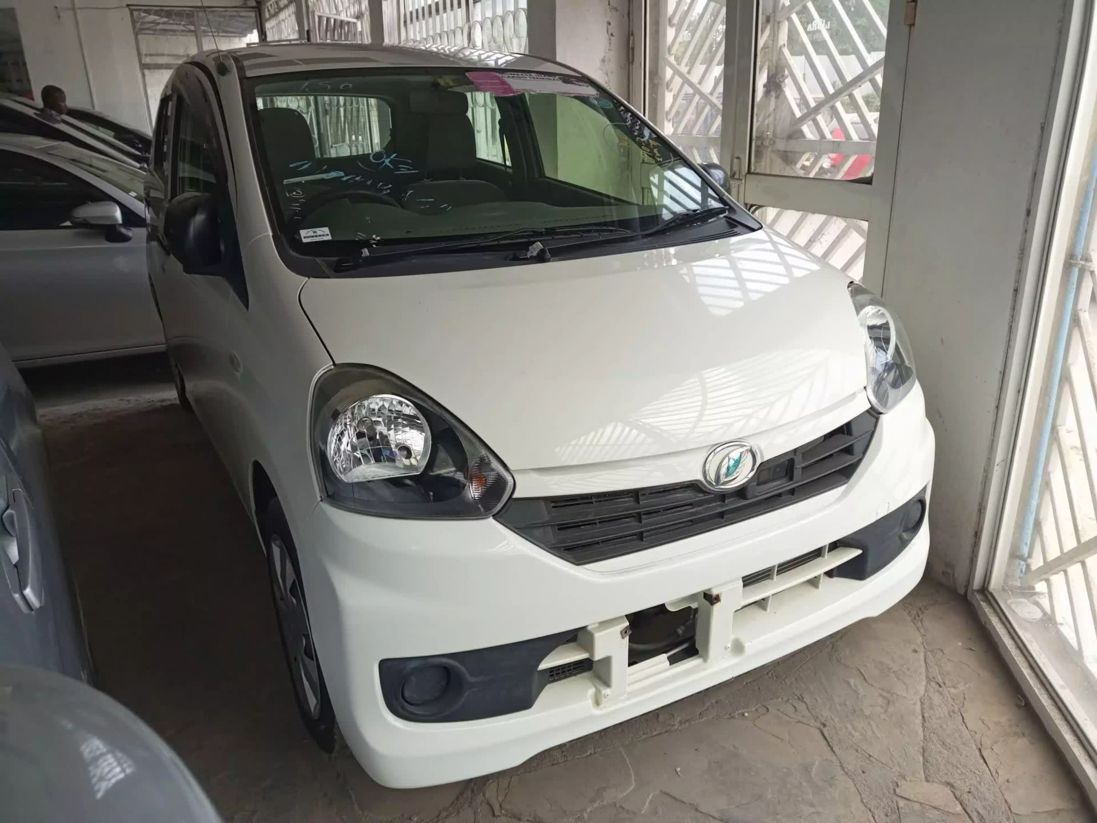 Daihatsu Mira  - 2015