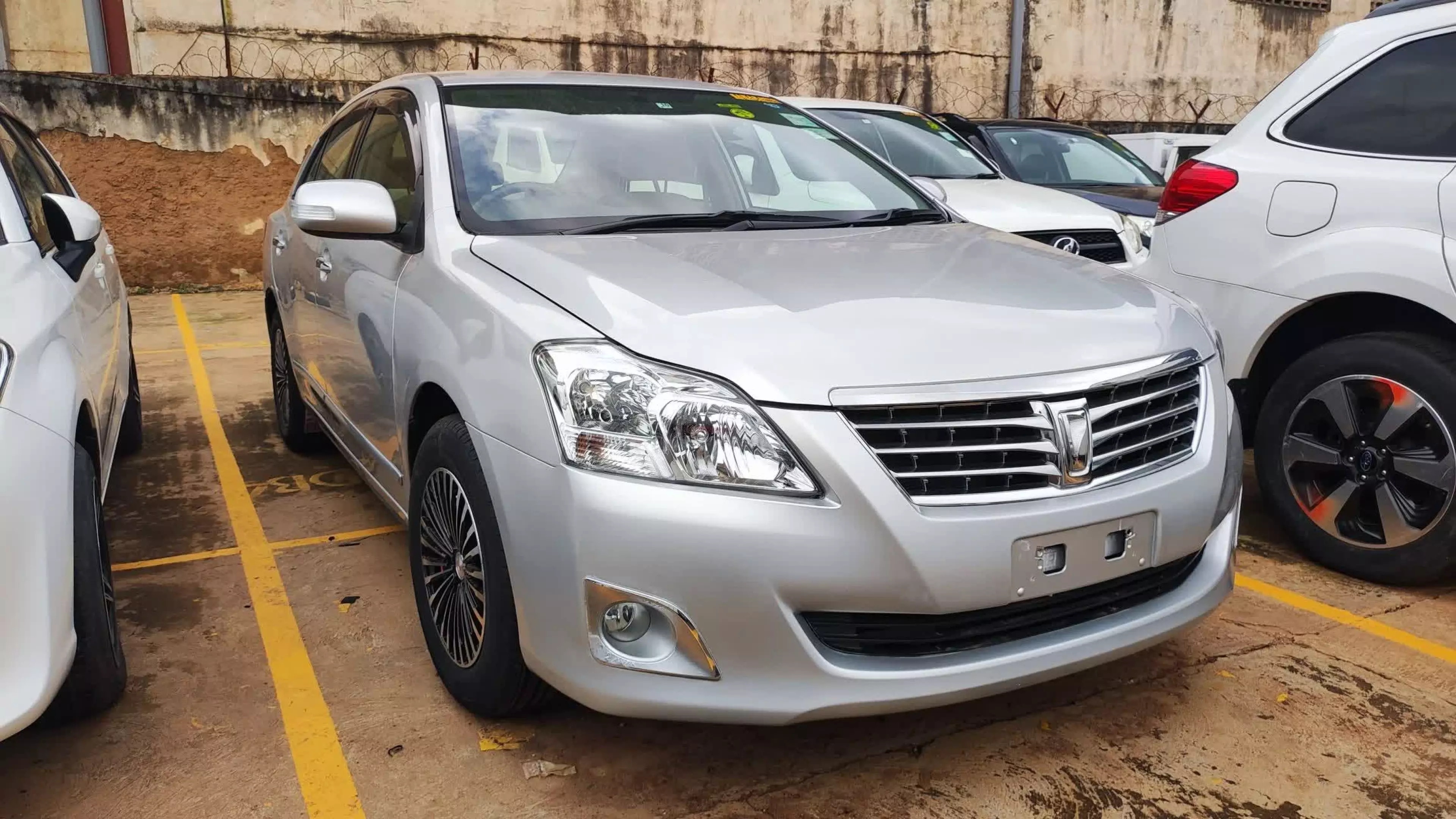 Toyota Premio  - 2010