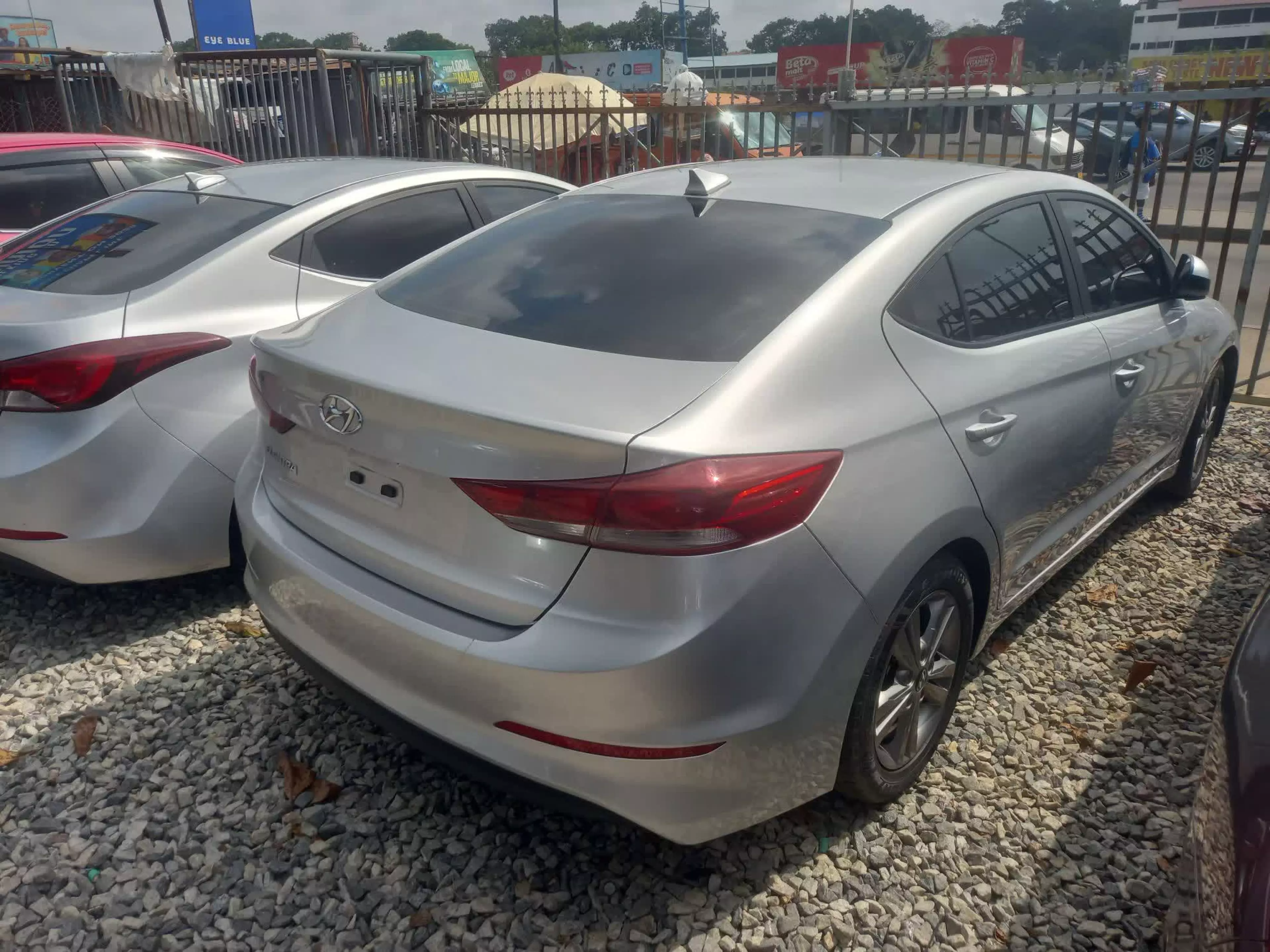 Hyundai Elantra - 2017