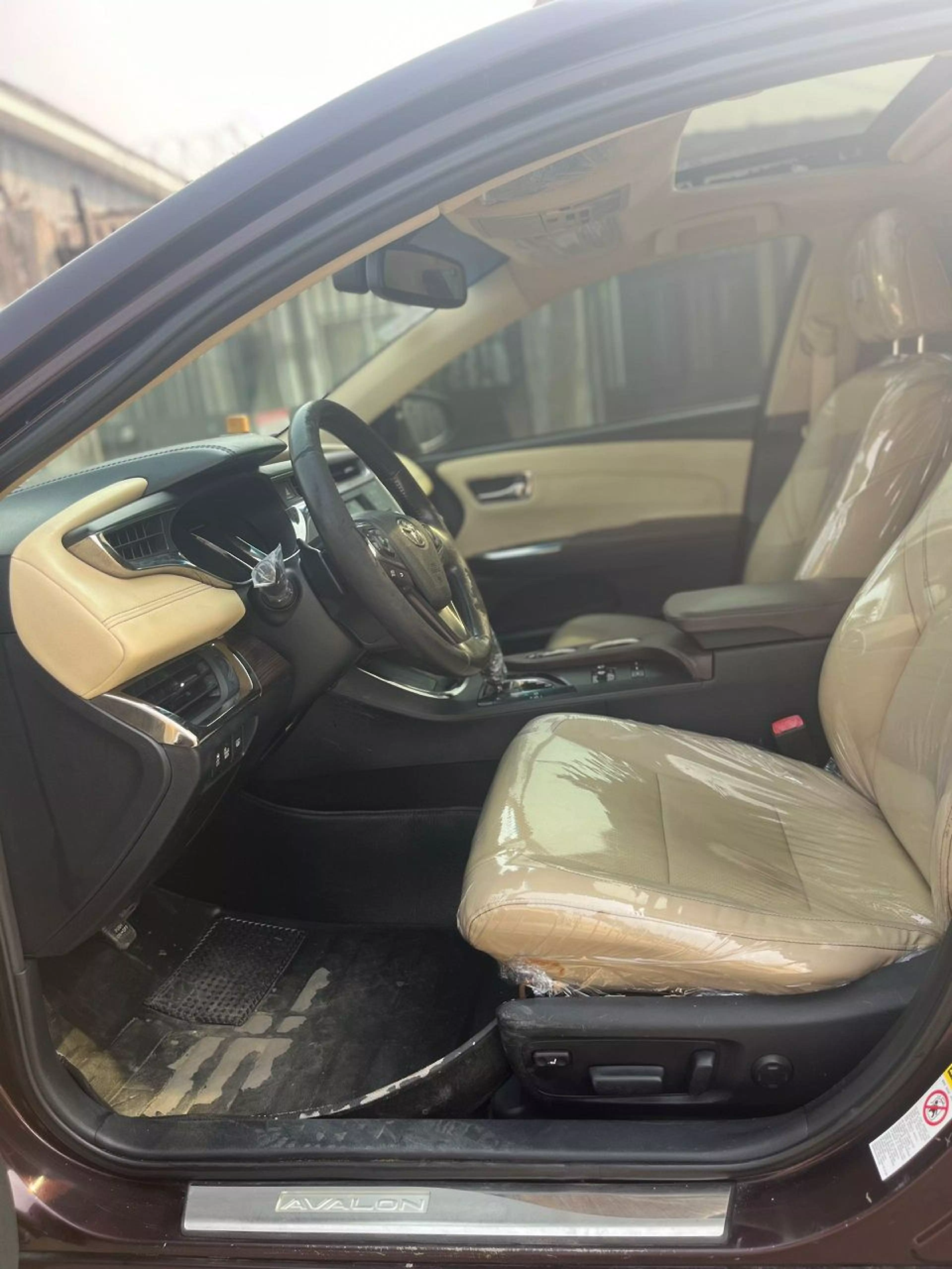 Toyota Avalon   - 2013