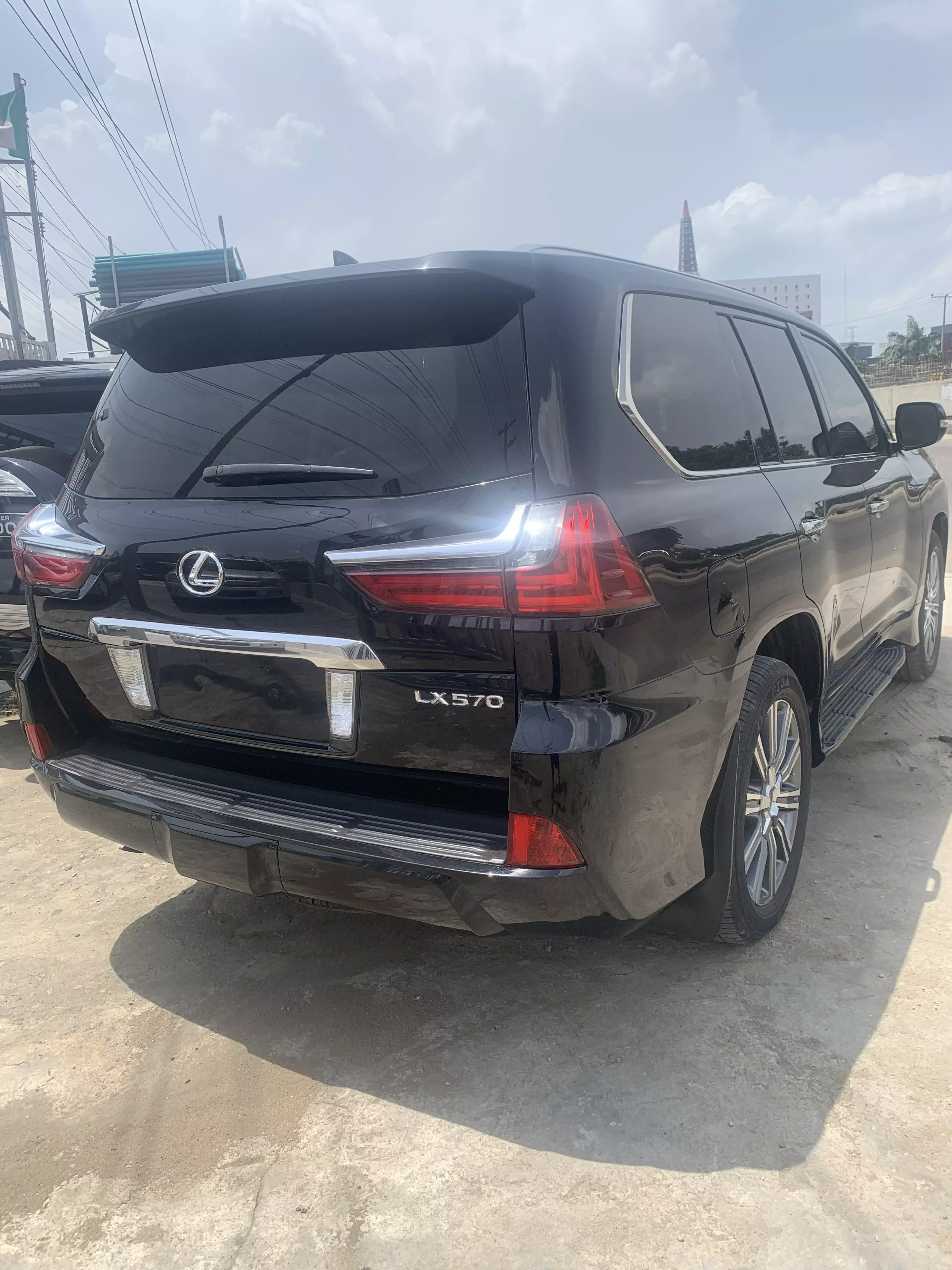 Lexus LX 570   - 2017