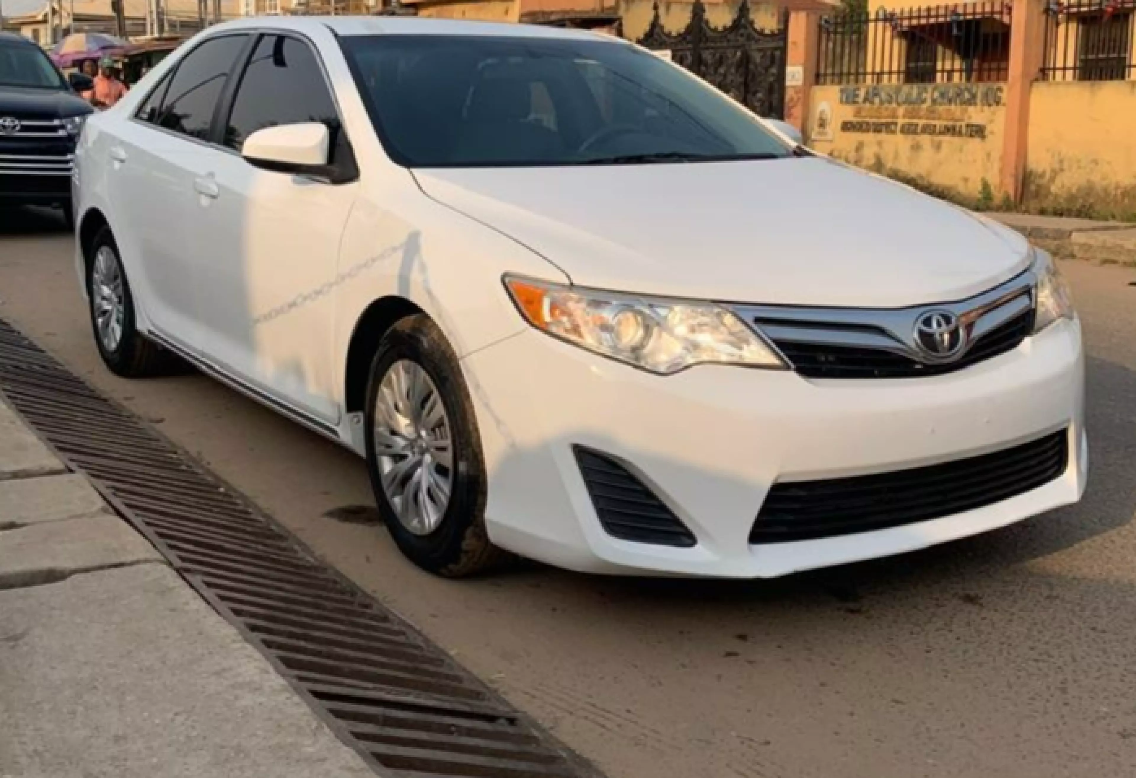 Toyota Camry   - 2012