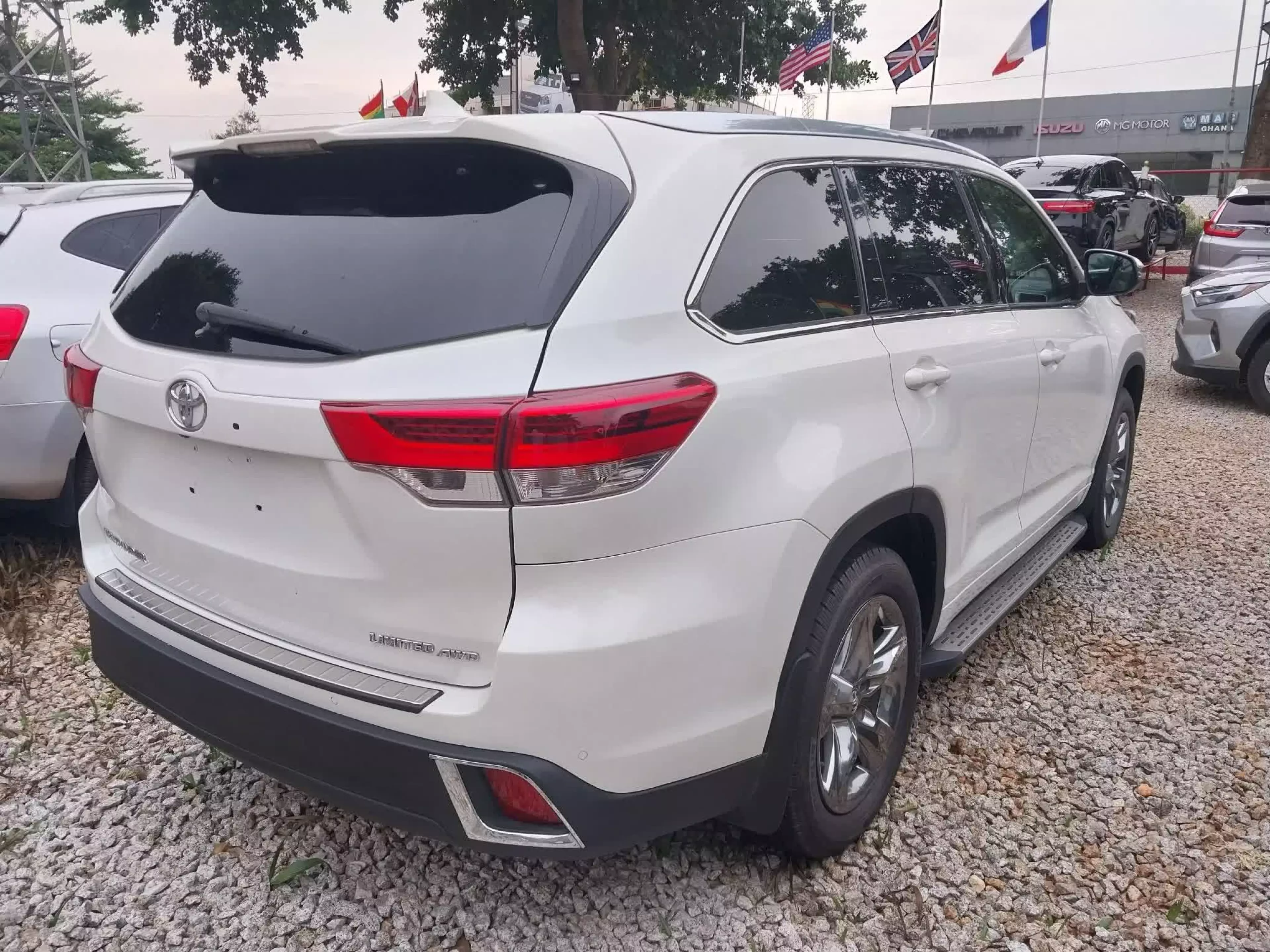 Toyota Highlander   - 2017