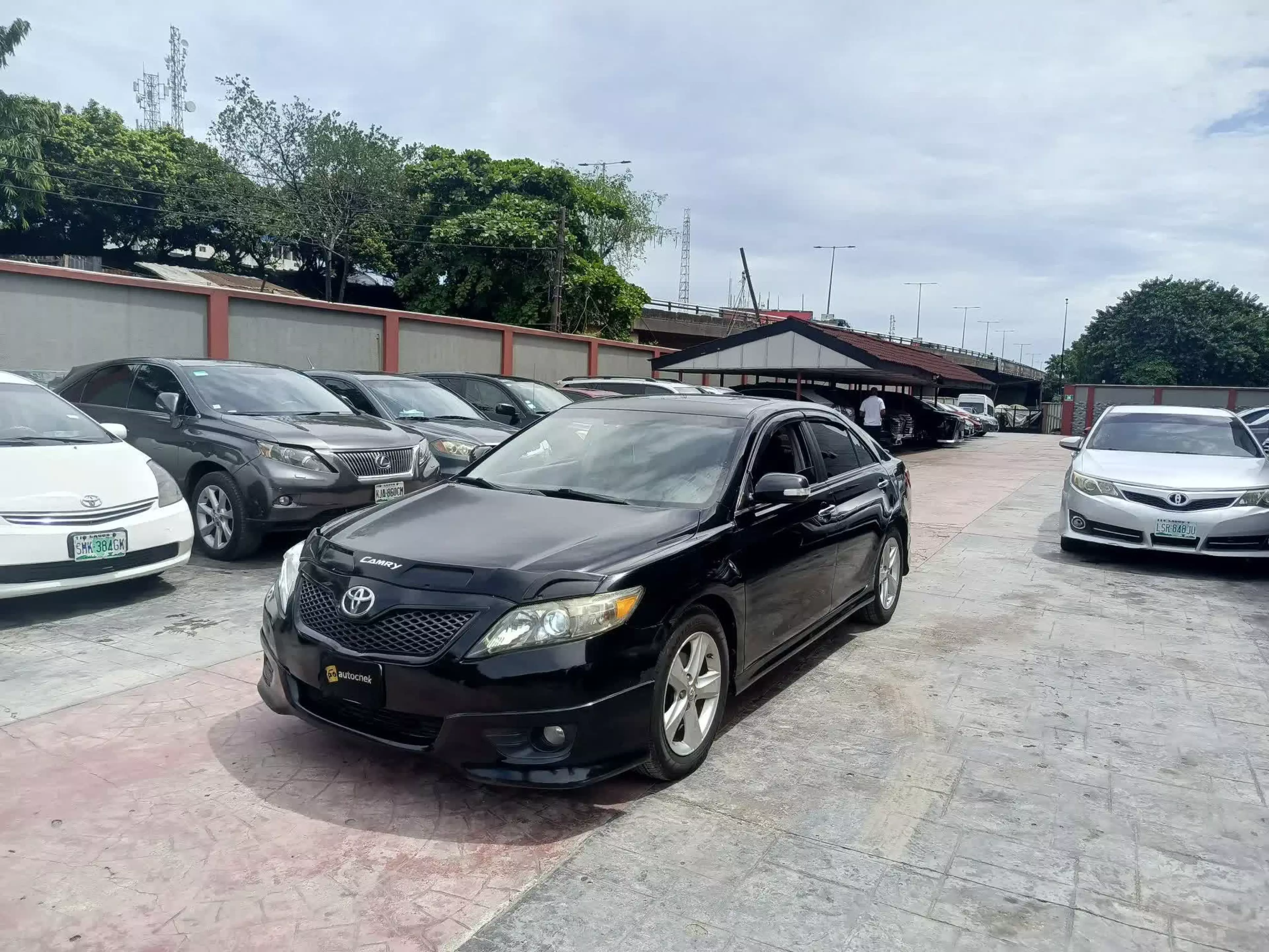 Toyota Camry - 2011