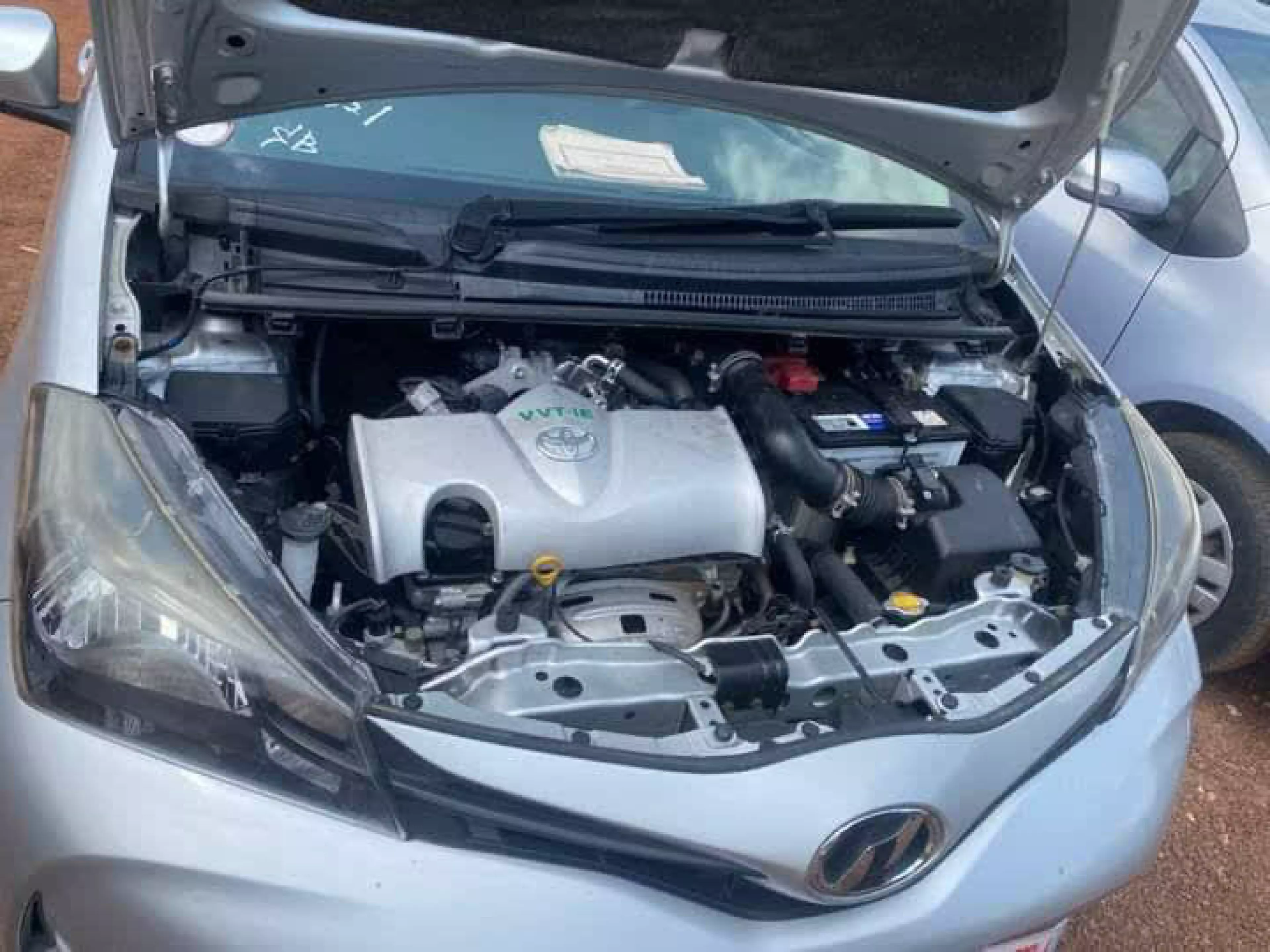 Toyota Vitz   - 2015