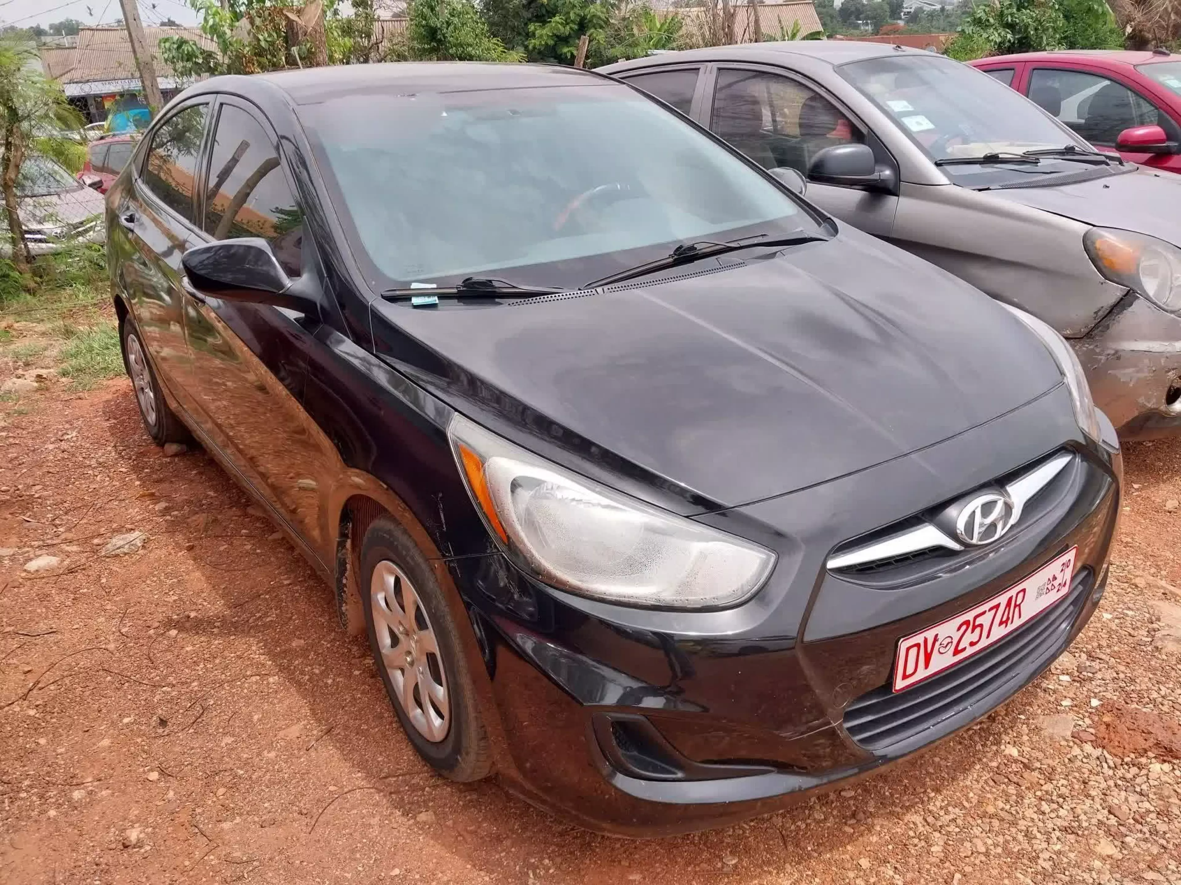 Hyundai Accent   - 2013