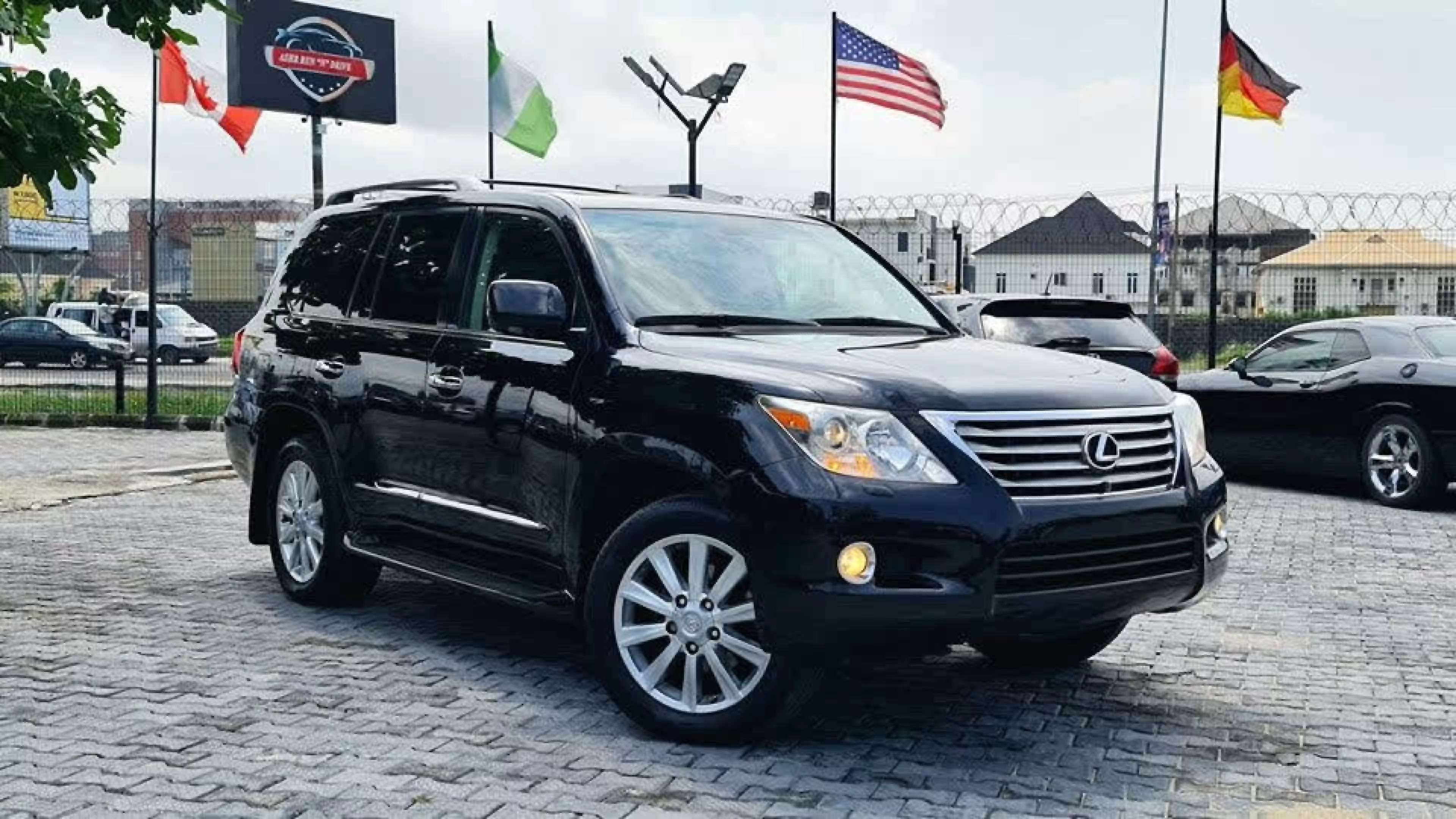 Lexus LX 570 - 2011