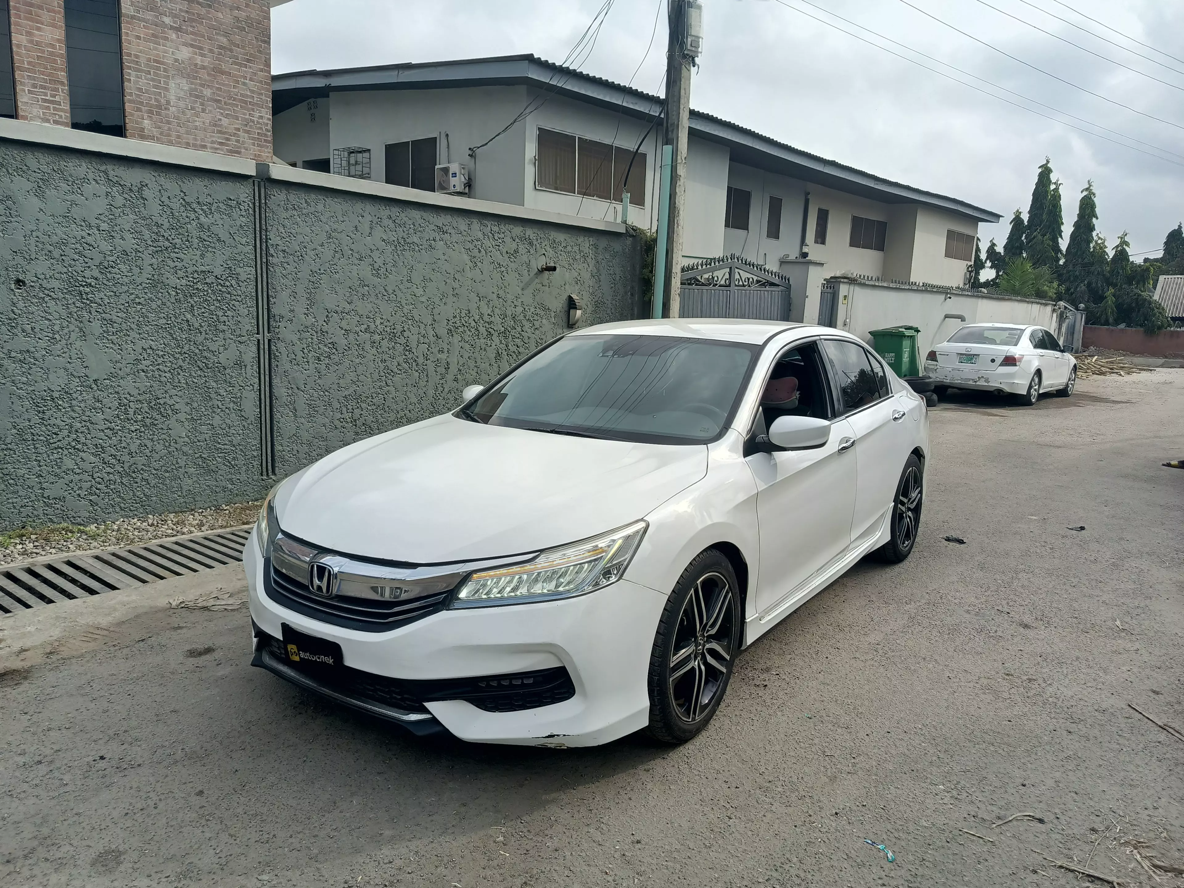 Honda Accord   - 2017