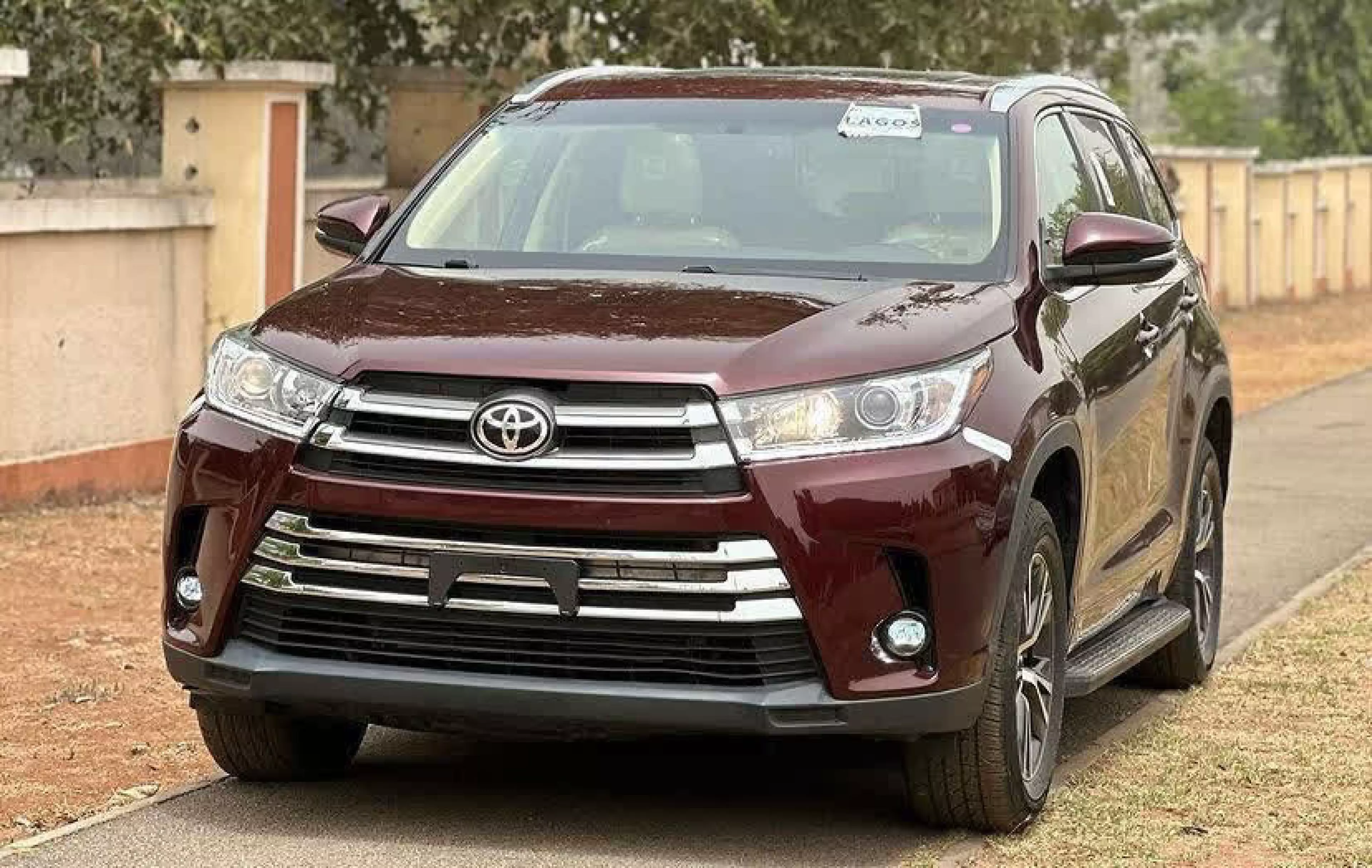 Toyota Highlander   - 2016