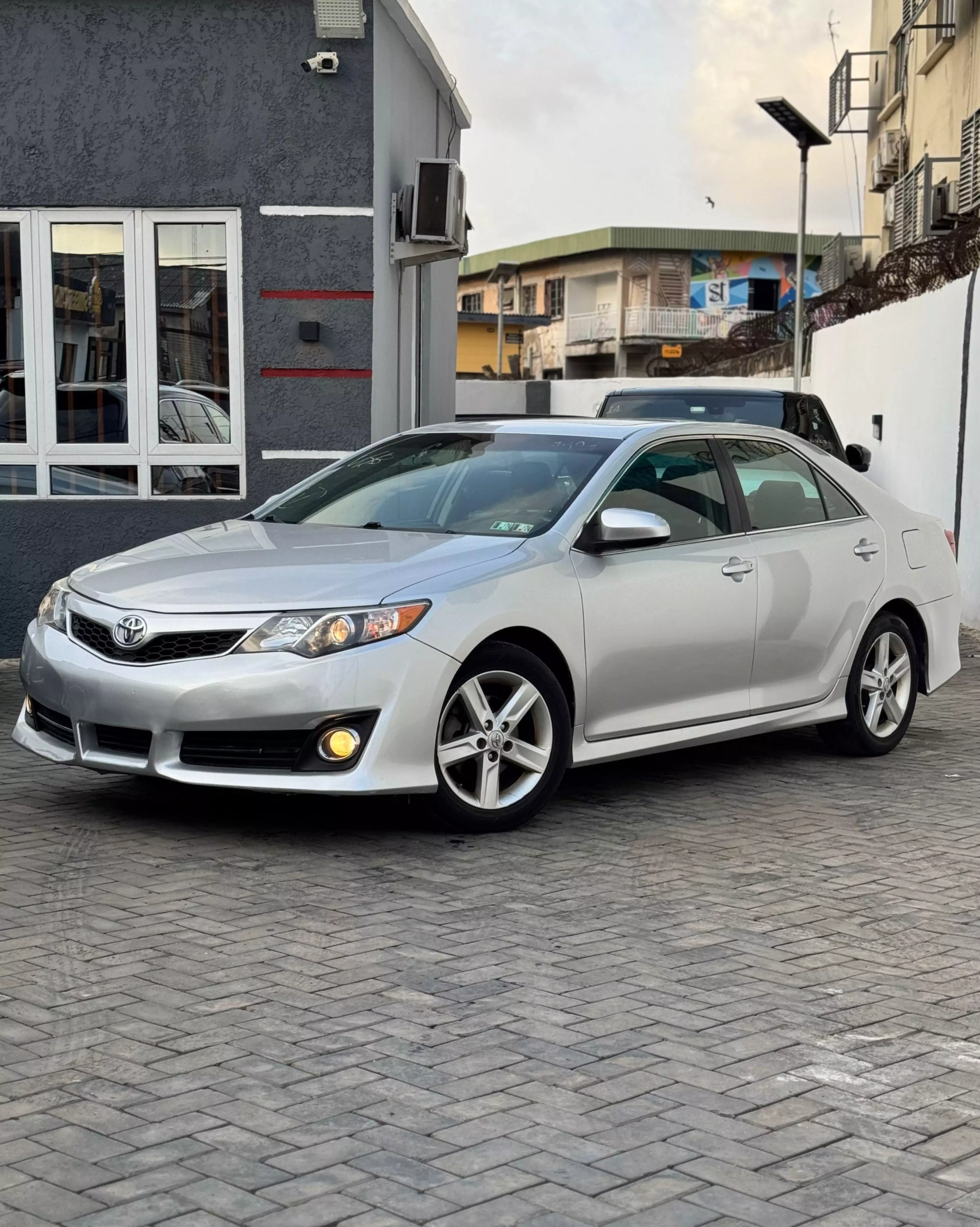 Toyota Camry - 2013