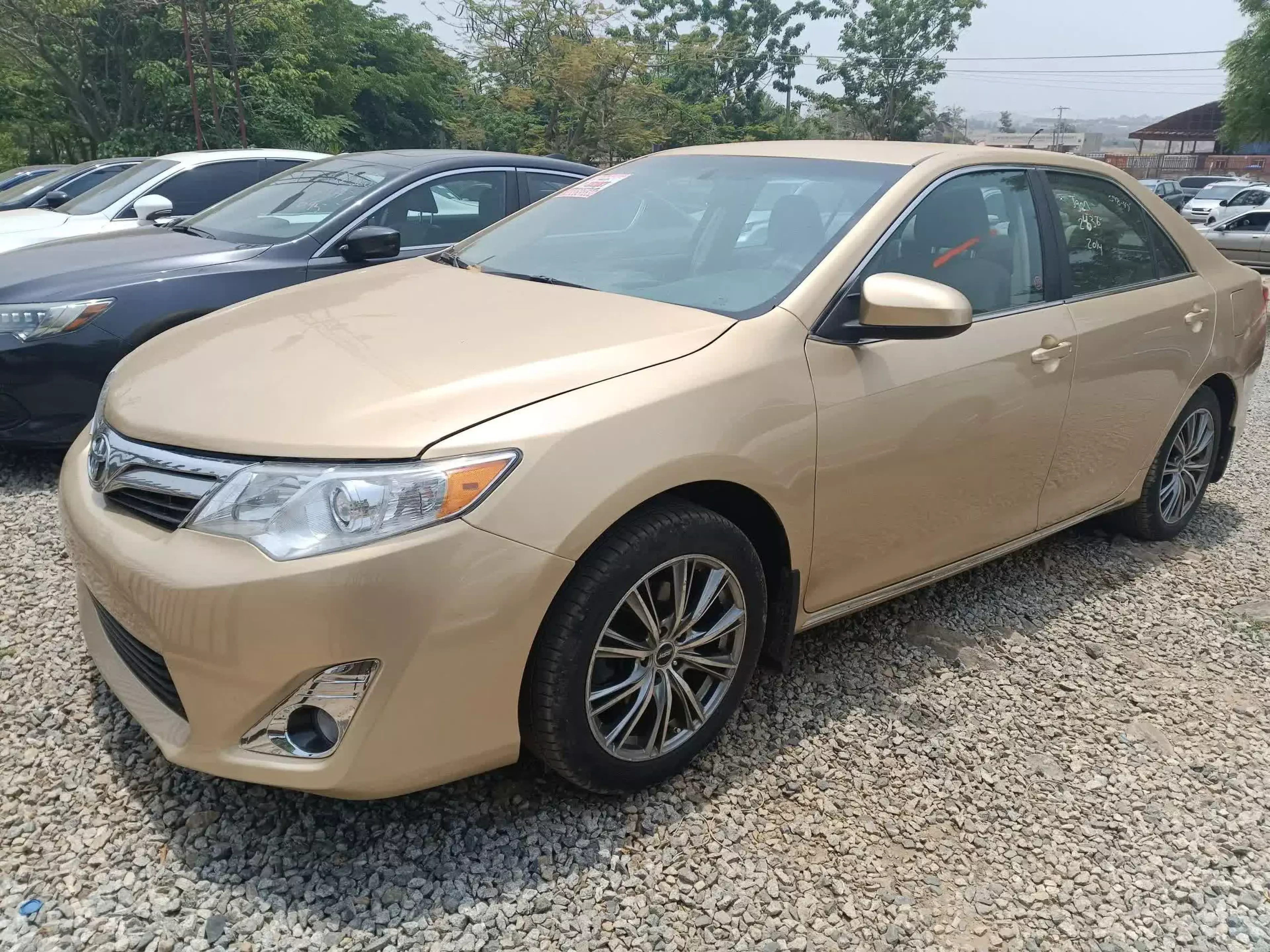 Toyota Camry - 2014