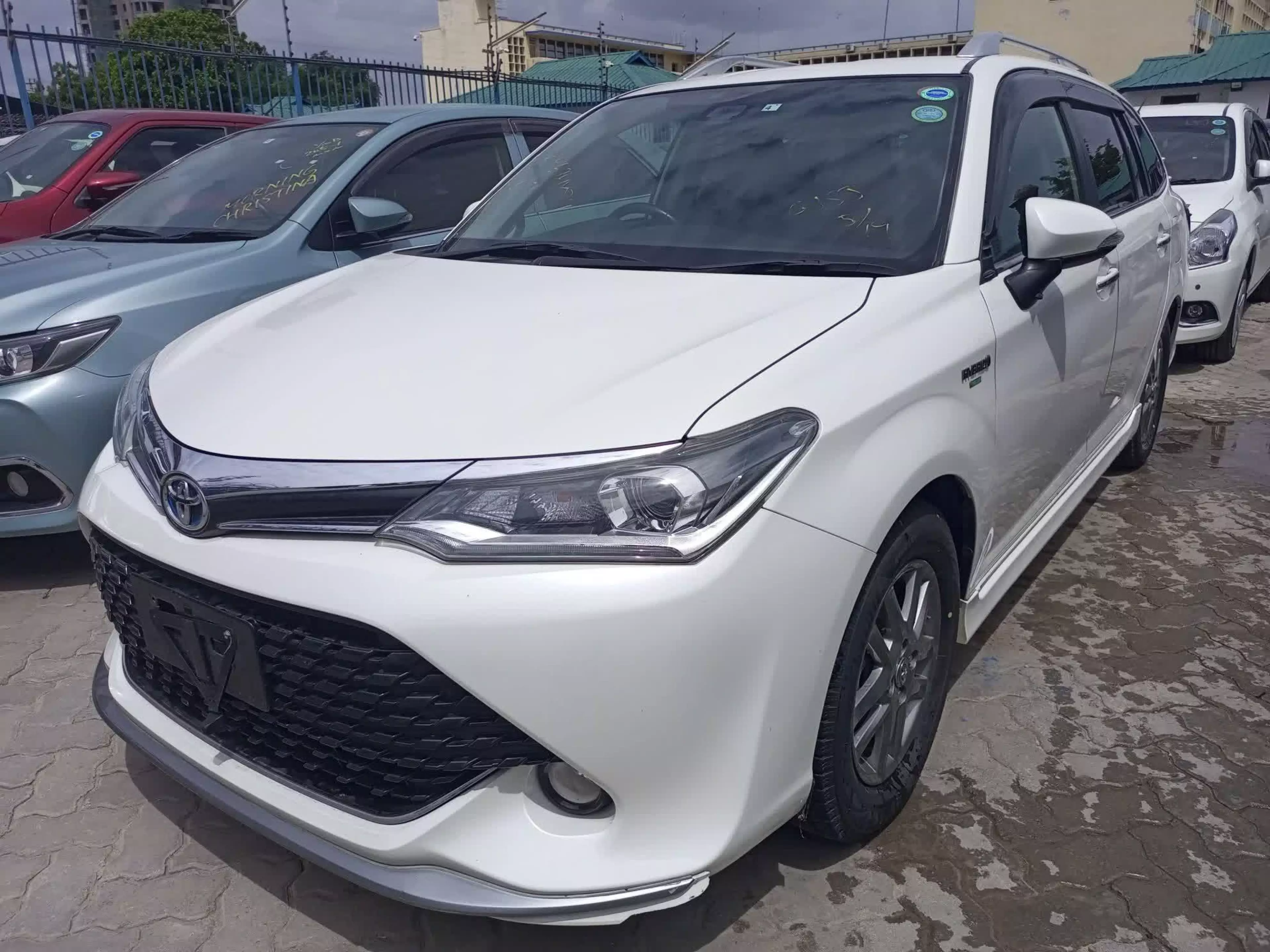 Toyota Fielder hybrid  - 2015
