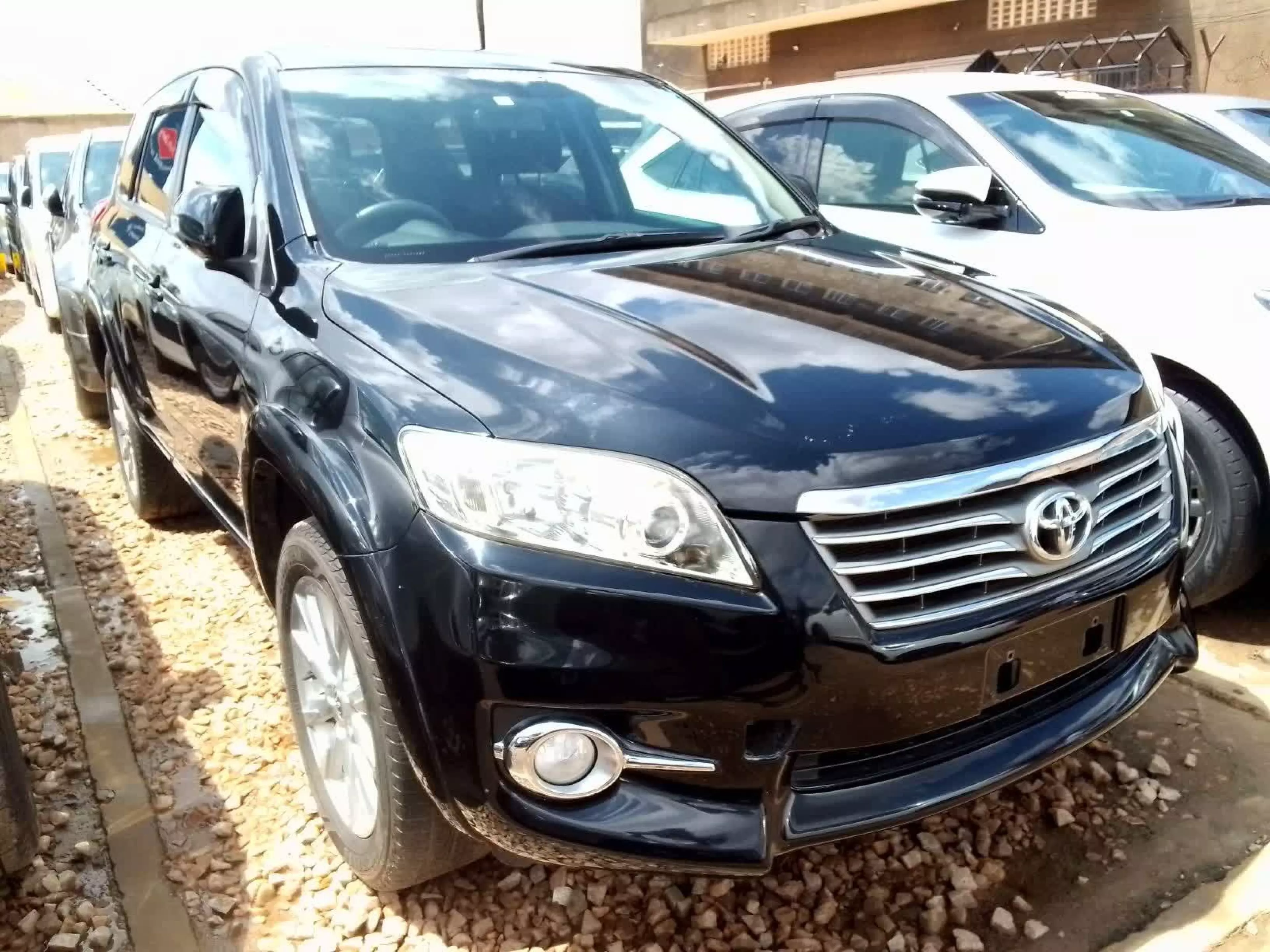 Toyota Vanguard  - 2010