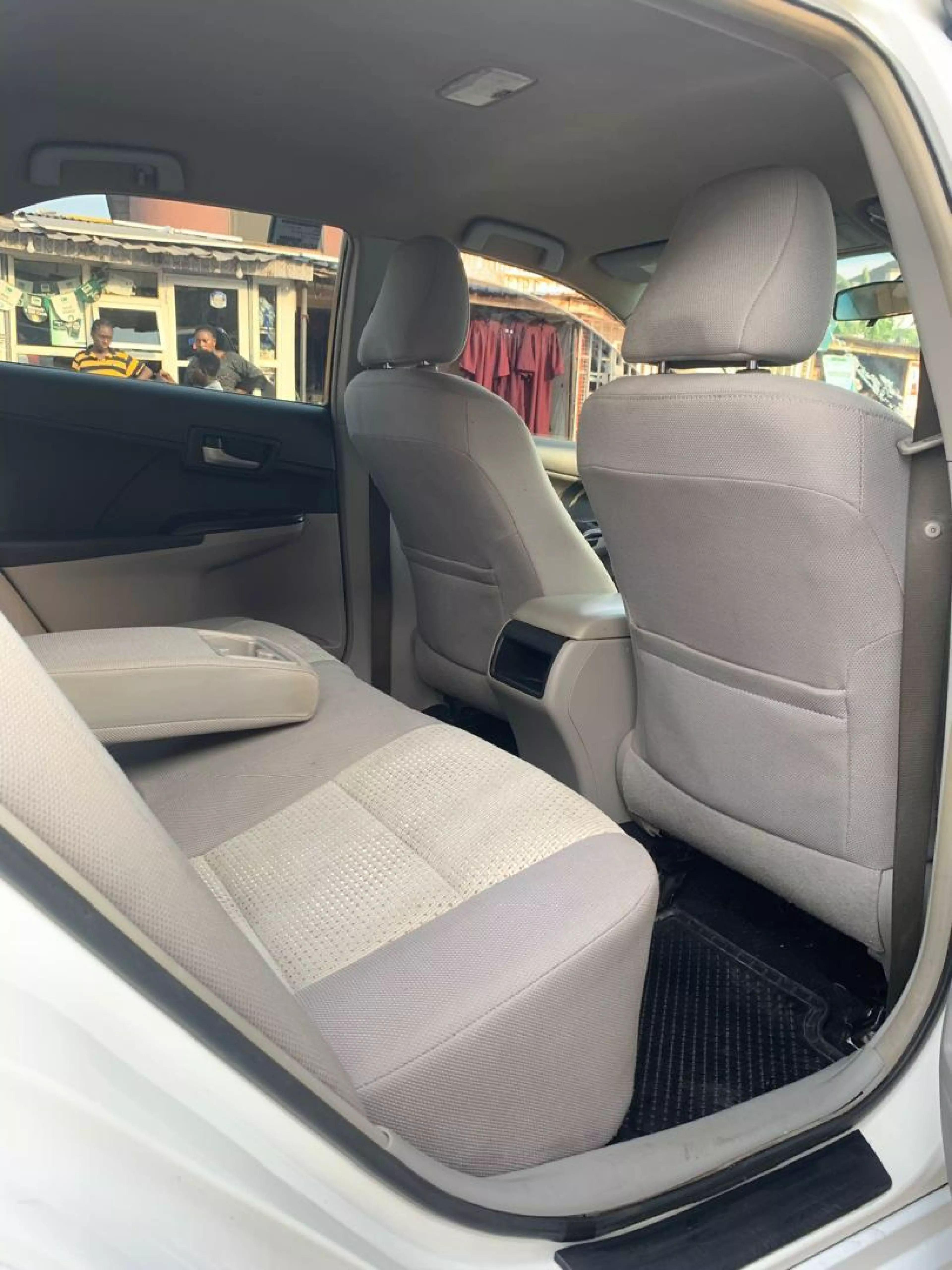 Toyota Camry   - 2012
