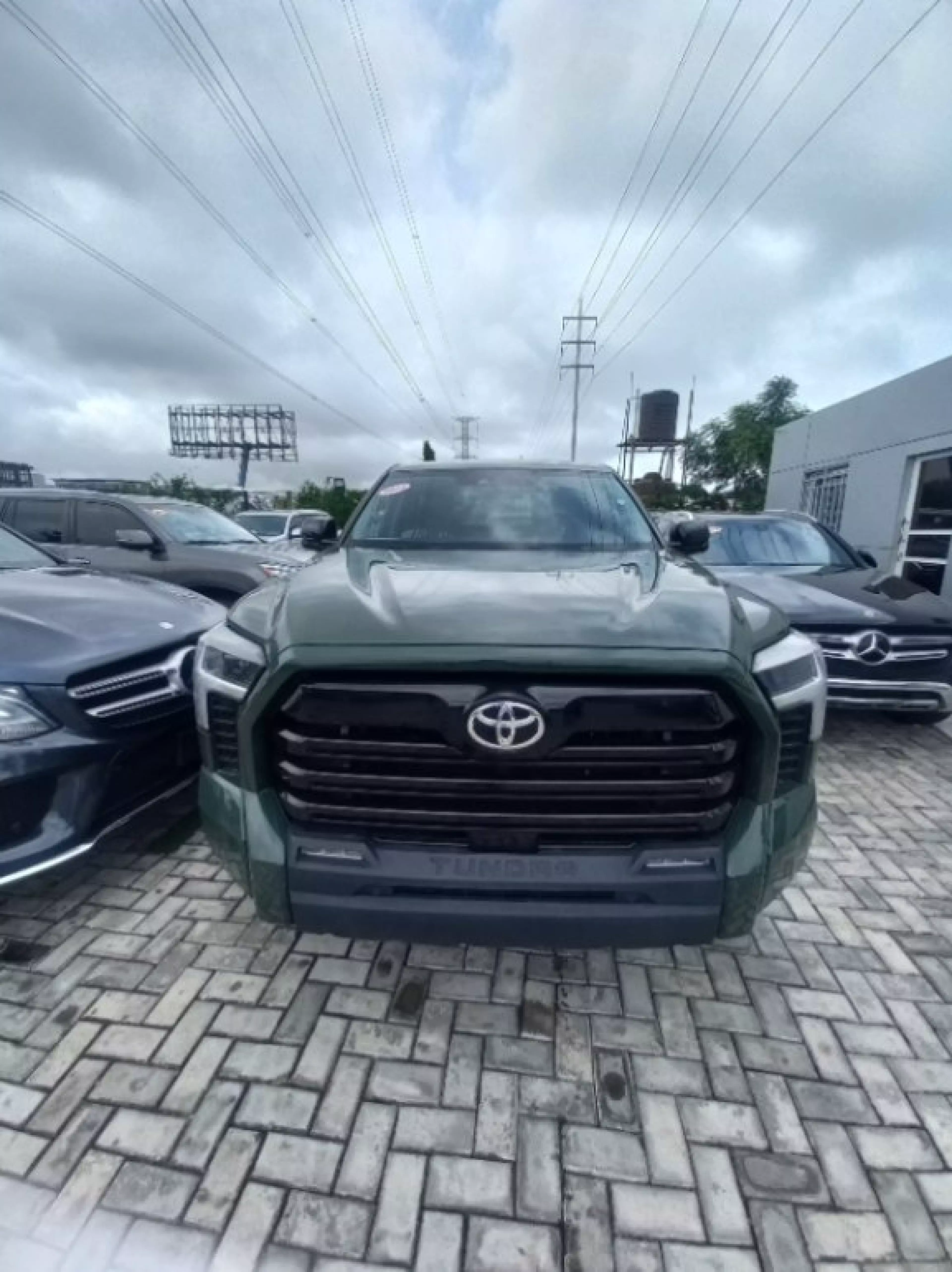 Toyota Tundra - 2022